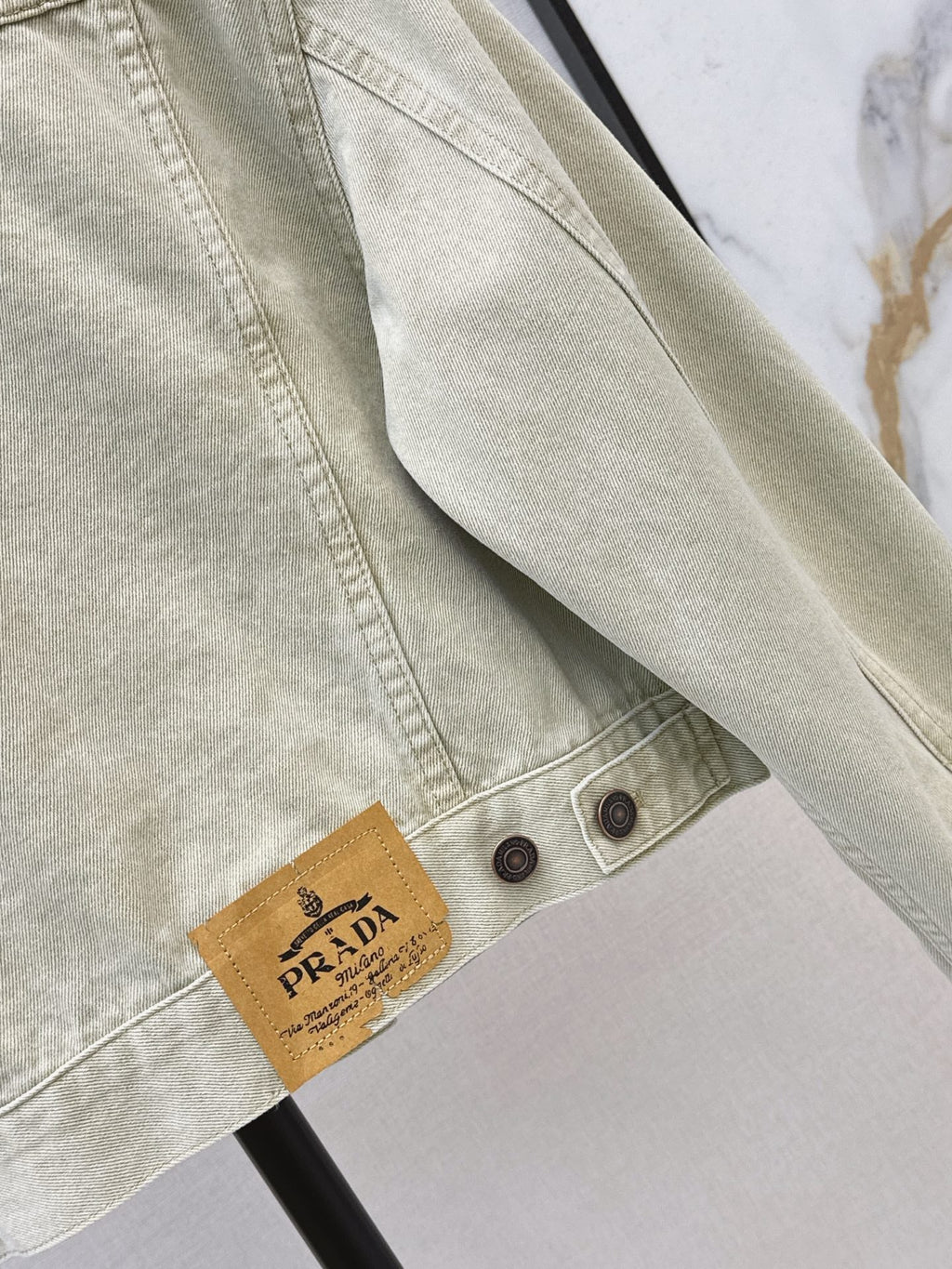 26 Fall/Winter Latest Retro Washed Short Denim Jacket