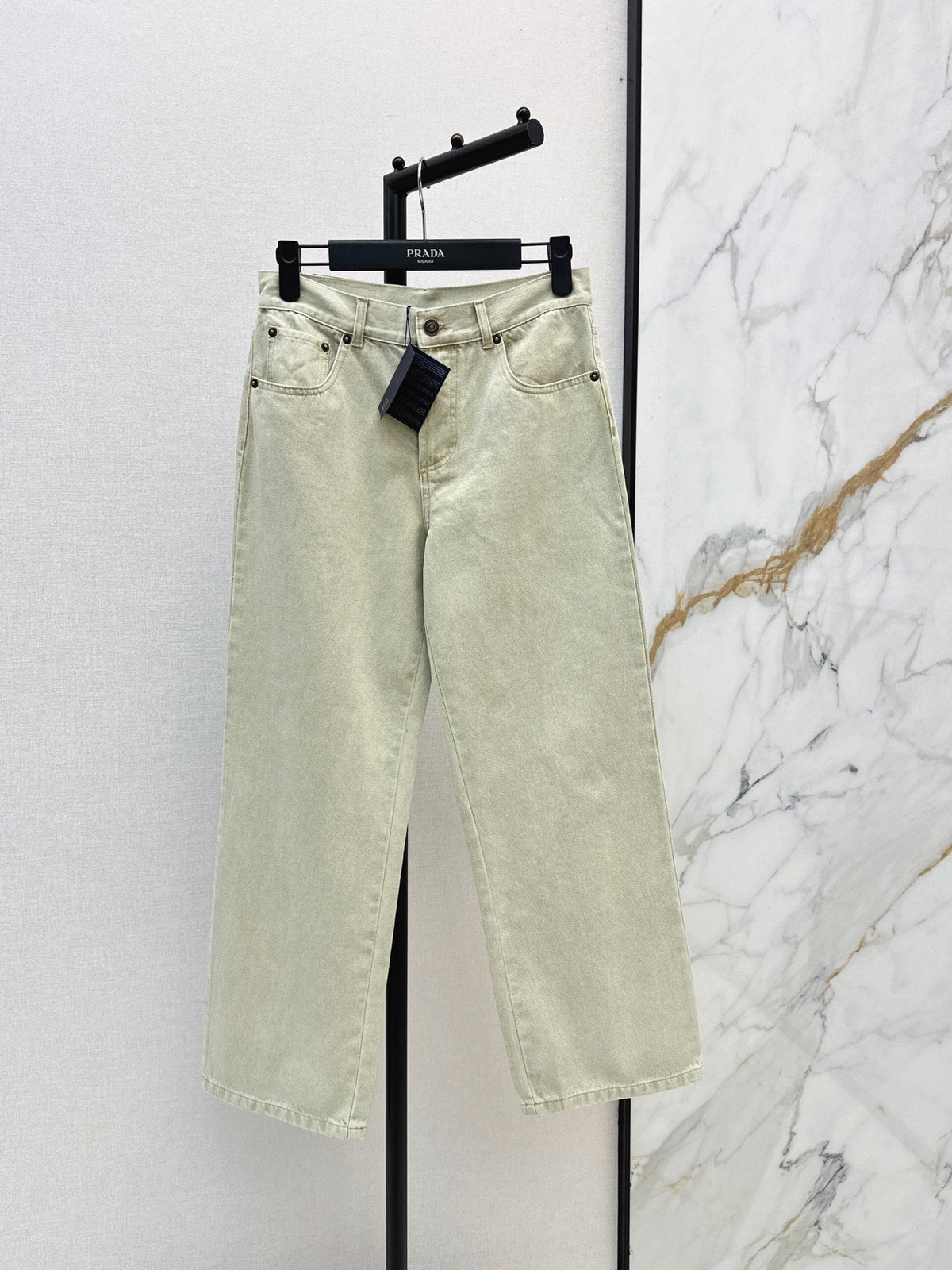 26 Fall/Winter Latest Washed Straight-Leg Denim Jeans