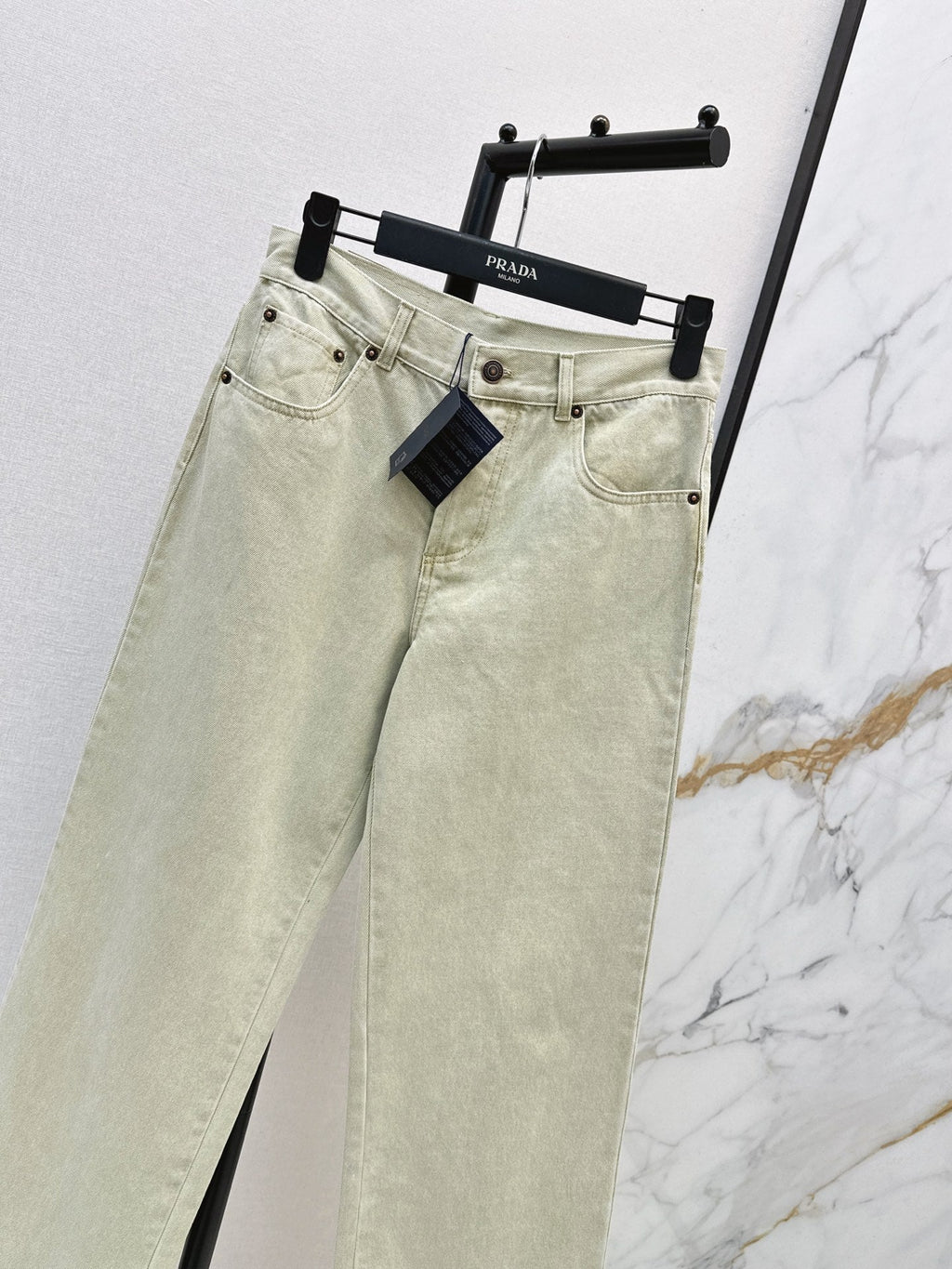 26 Fall/Winter Latest Washed Straight-Leg Denim Jeans