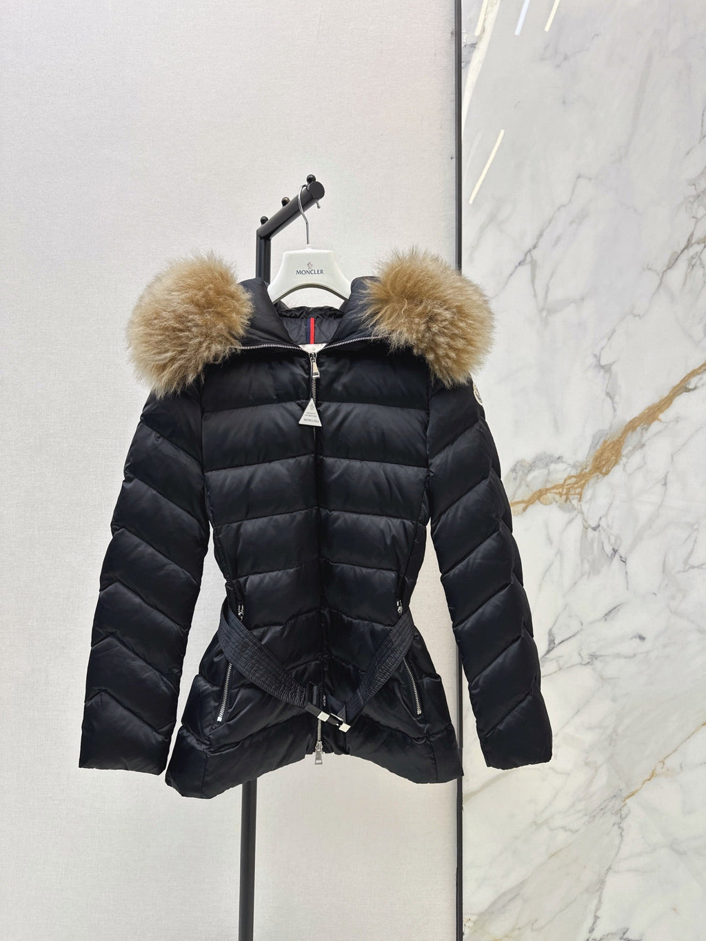 26 Fall/Winter Latest Classic Hooded Short Down Jacket with Fur Collar