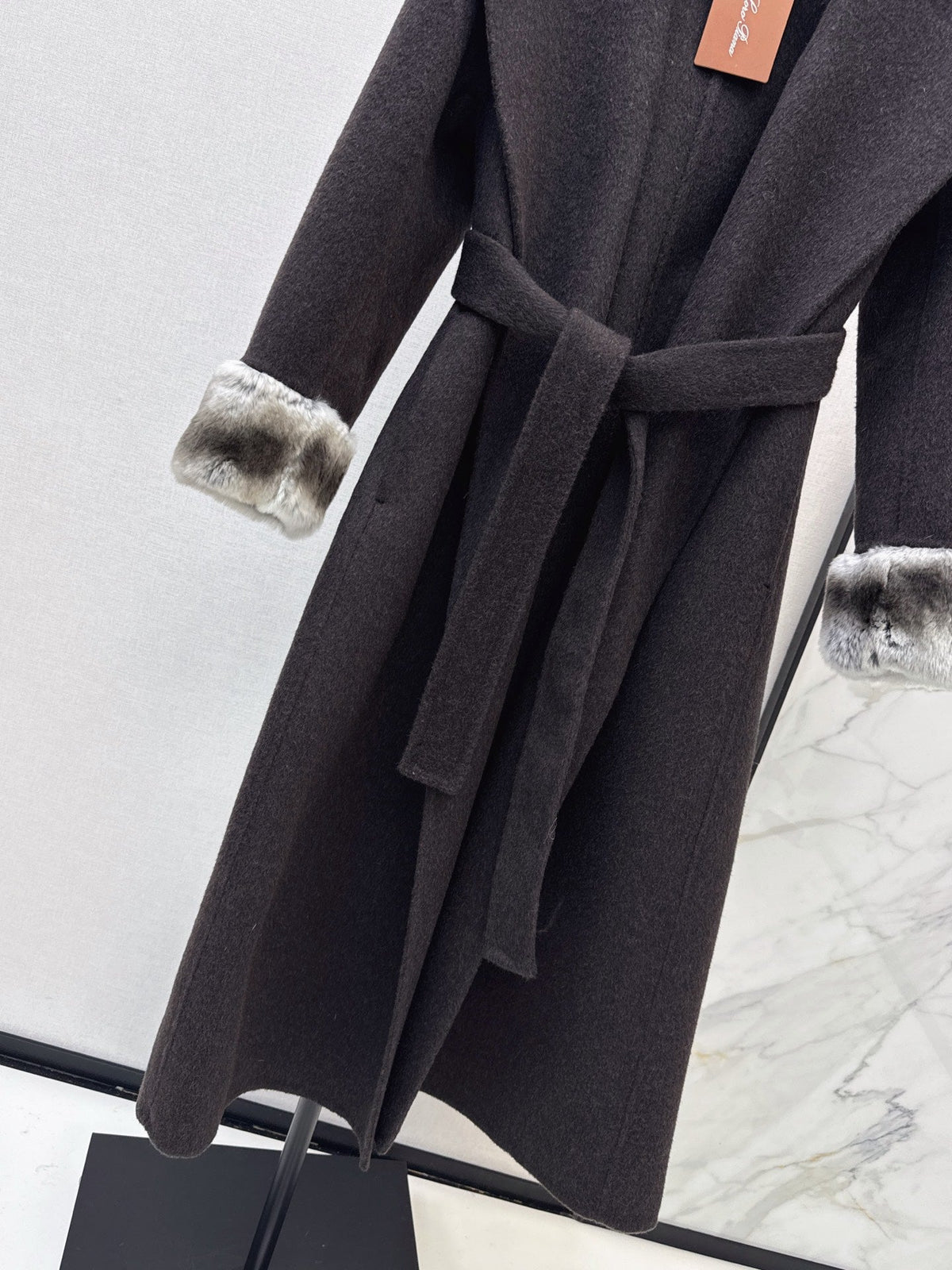 26 Fall/Winter Latest Style Long Double-Faced Wool Coat with Large Lapel