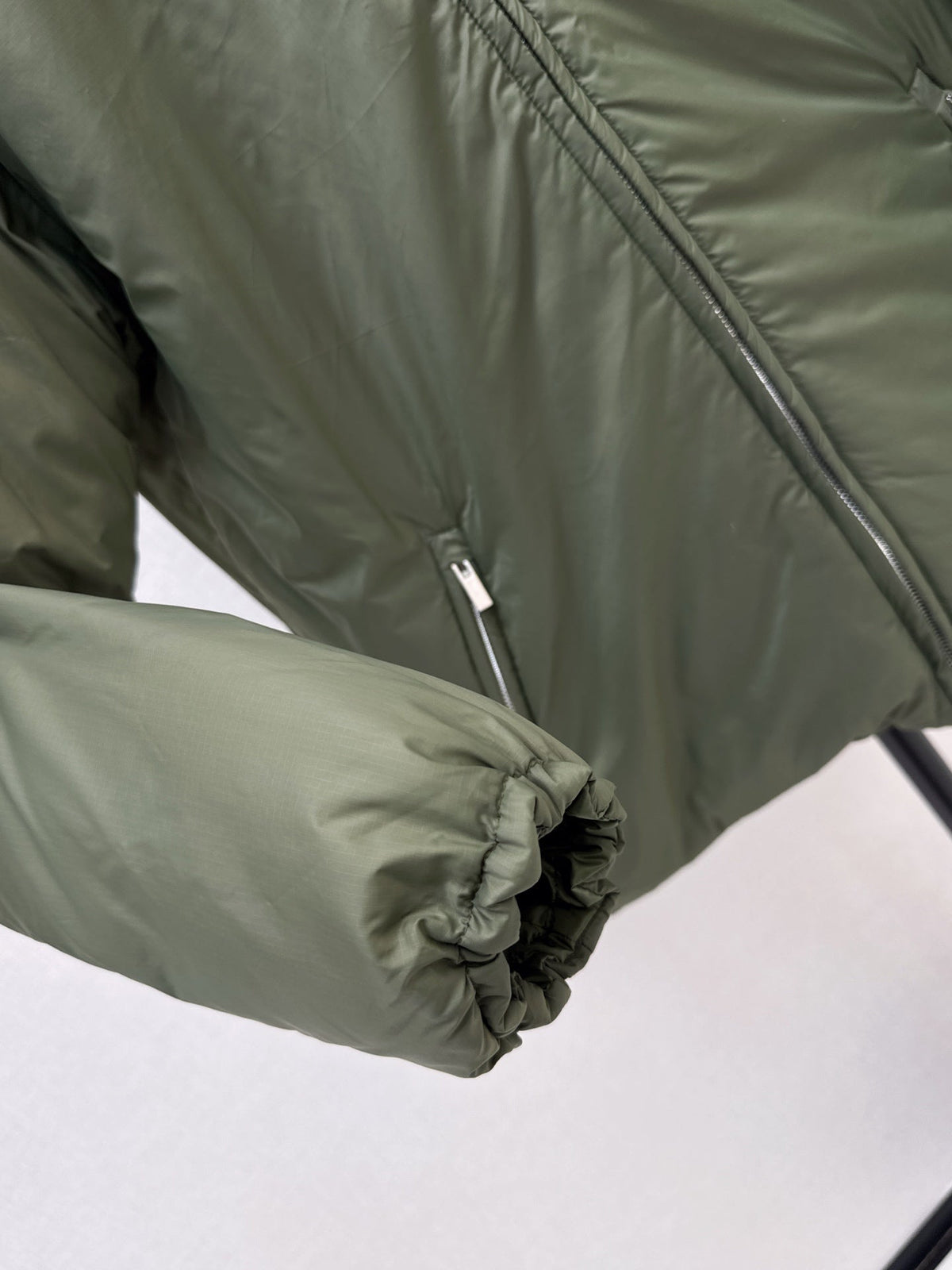 26 Fall/Winter New High-Neck Logo Letter Metal Zipper Down Jacket