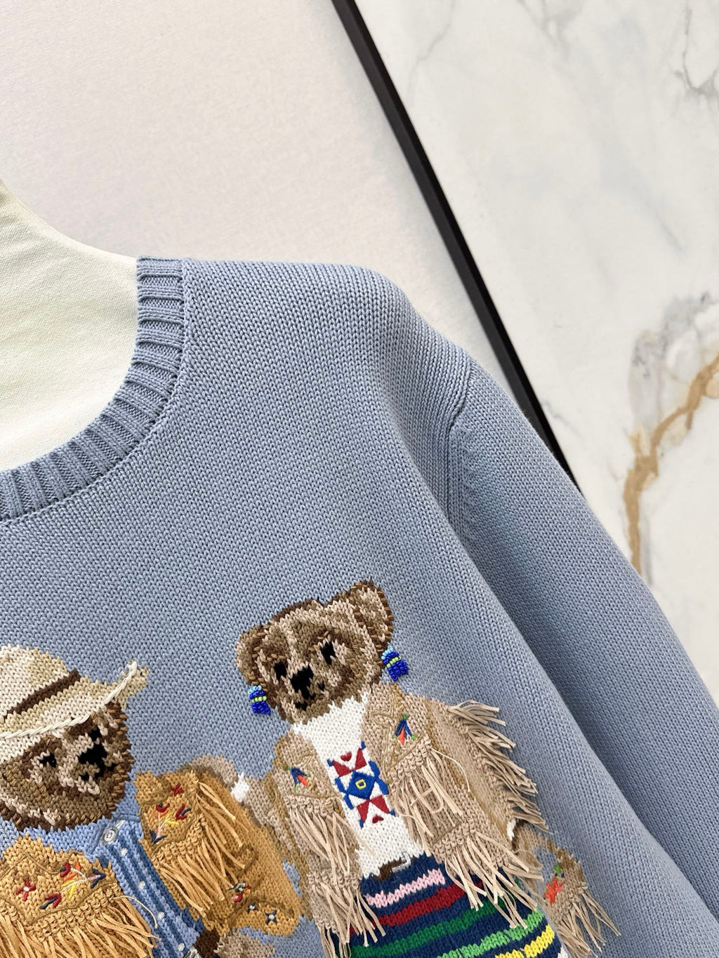 26 Fall/Winter Latest Bear Crew Neck Sweater