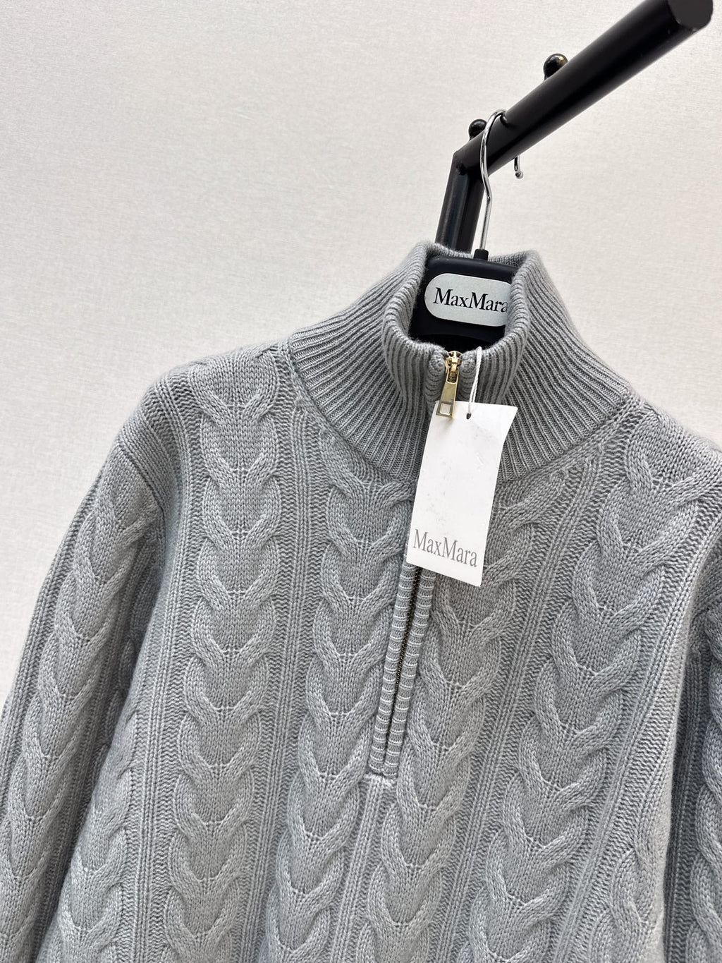 26 Fall/Winter Latest Cable Knit Half-Zip Polo Wool Sweater