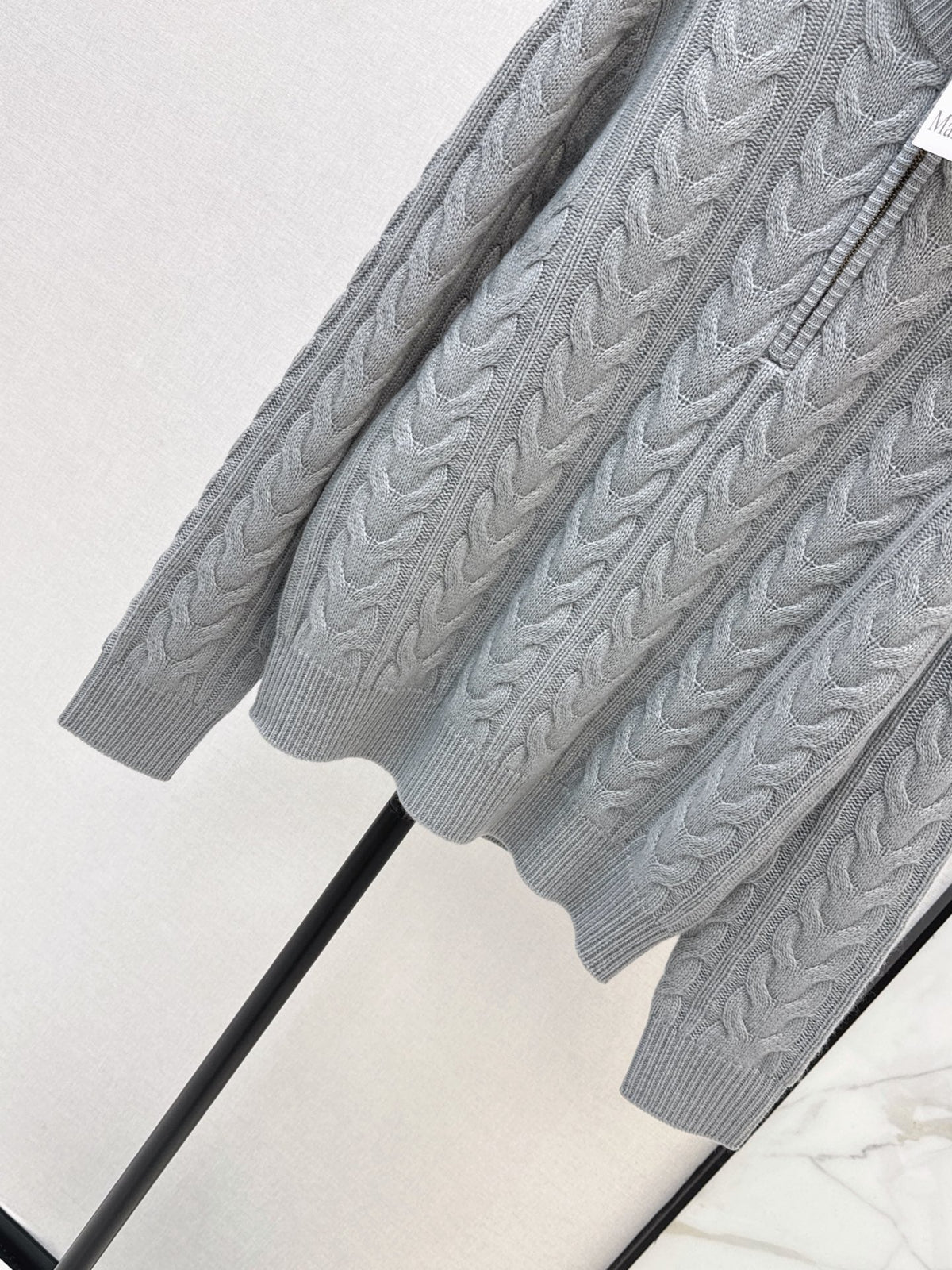 26 Fall/Winter Latest Cable Knit Half-Zip Polo Wool Sweater