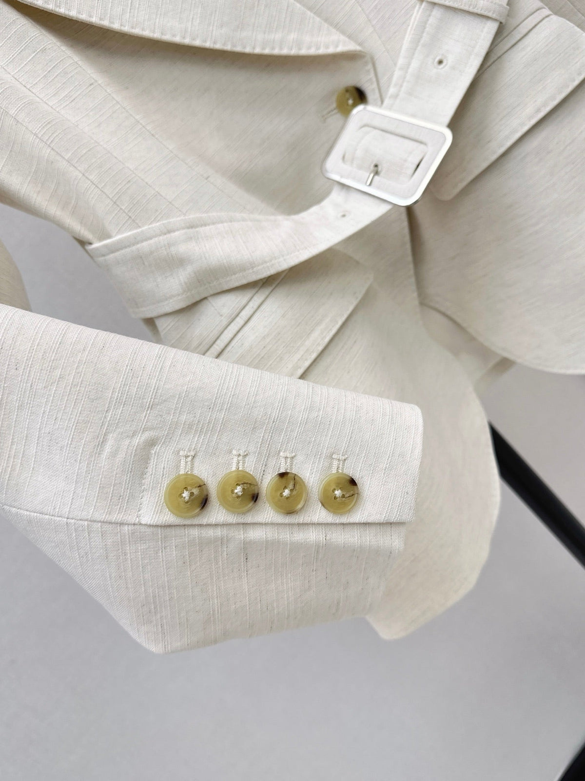 26Latest Autumn/Winter Lapel Blazer with Side-Button Detail