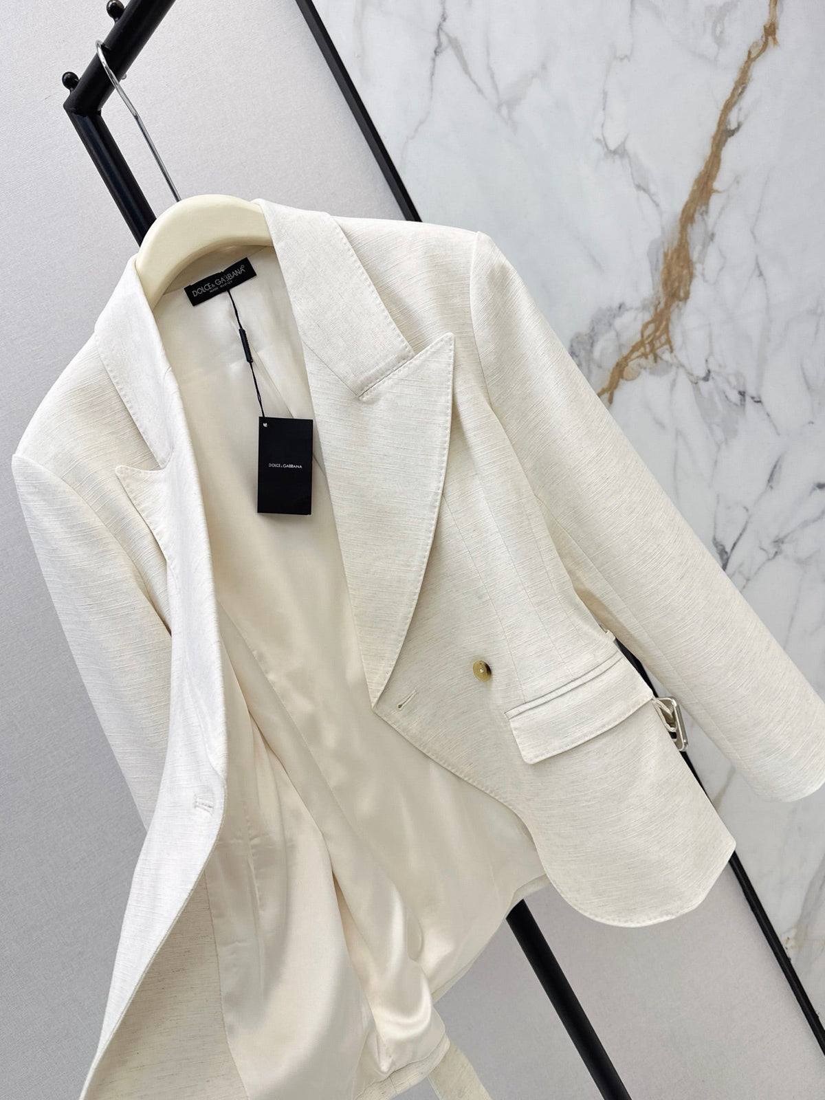 26Latest Autumn/Winter Lapel Blazer with Side-Button Detail