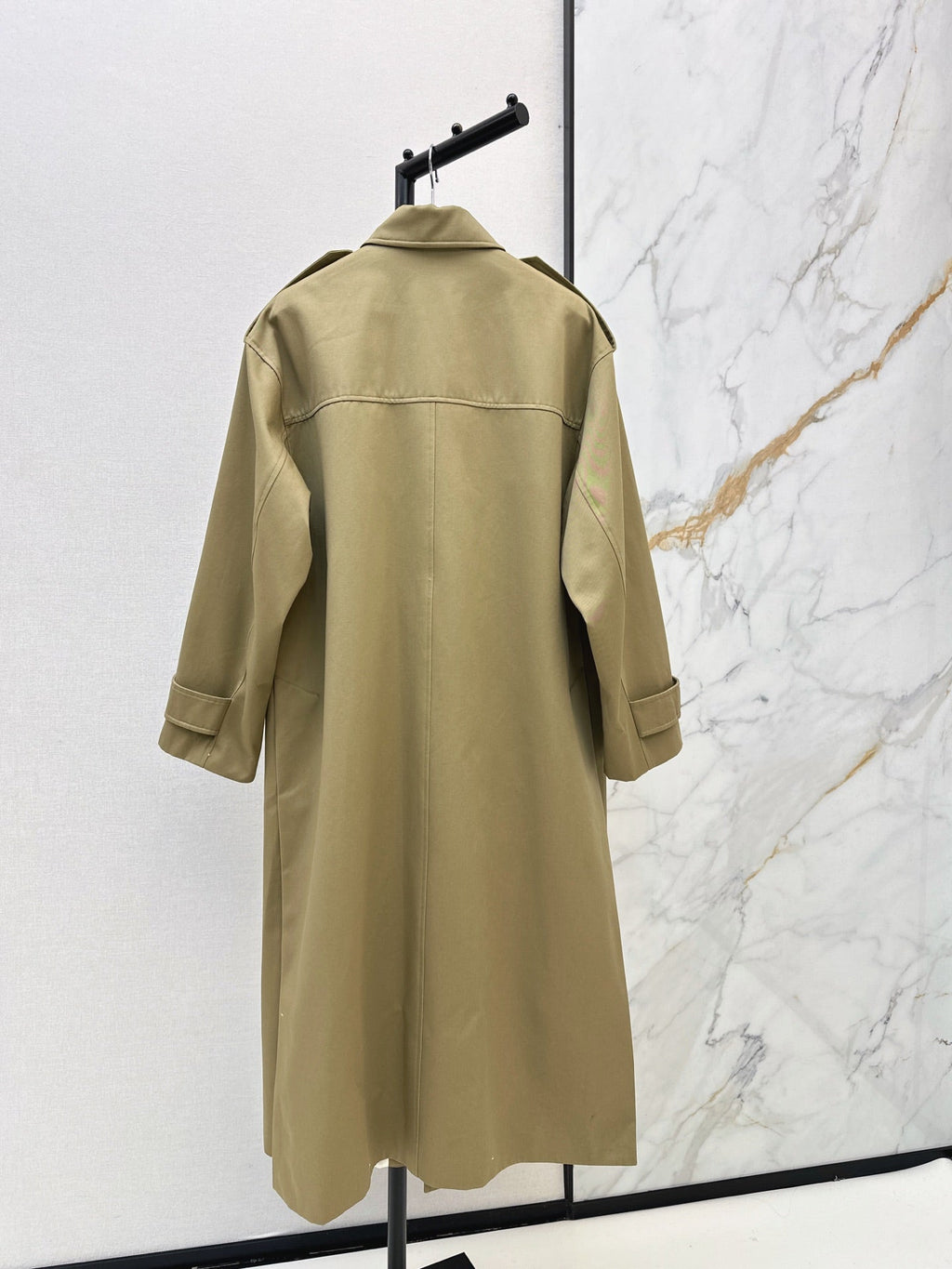 26Latest Autumn/Winter Long Trench Coat with Printed Lining