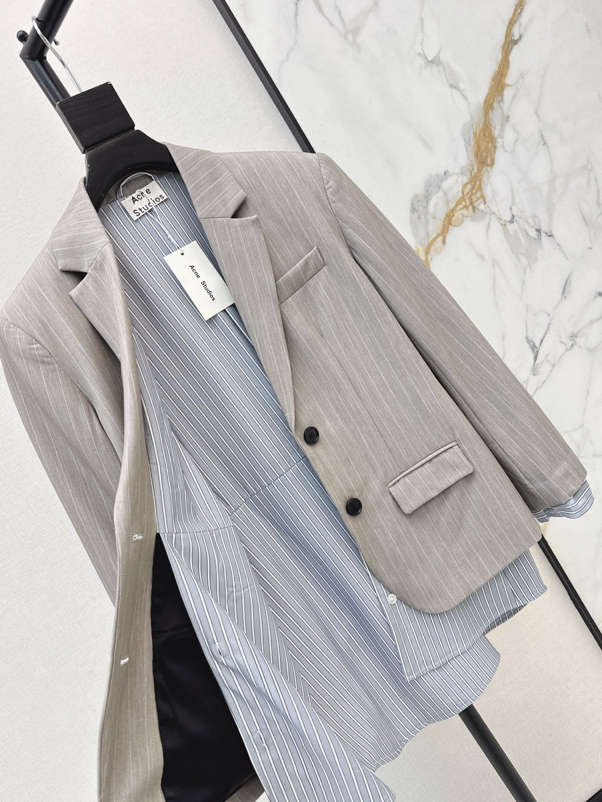 26Latest Autumn/Winter "Faux-Layered" Grey Striped Blazer