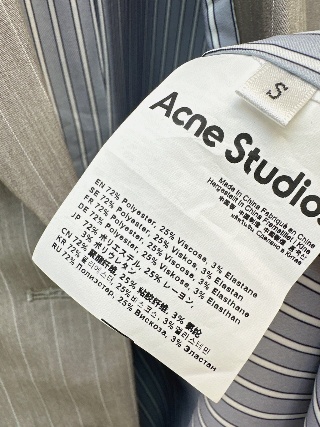 26Latest Autumn/Winter "Faux-Layered" Grey Striped Blazer