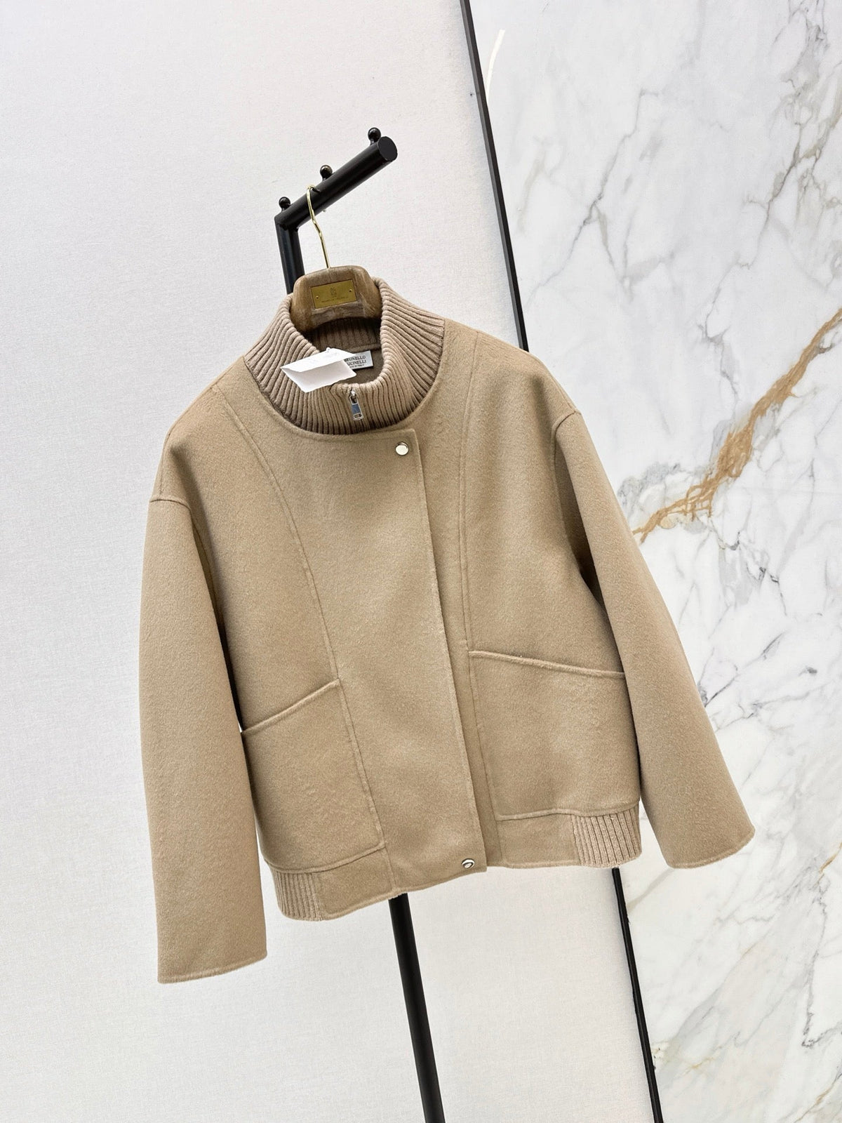26Latest Autumn/Winter Double-Faced Wool Coat with Ribbed Knit Stand Collar
