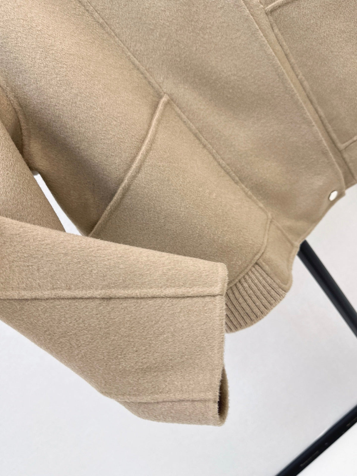 26Latest Autumn/Winter Double-Faced Wool Coat with Ribbed Knit Stand Collar