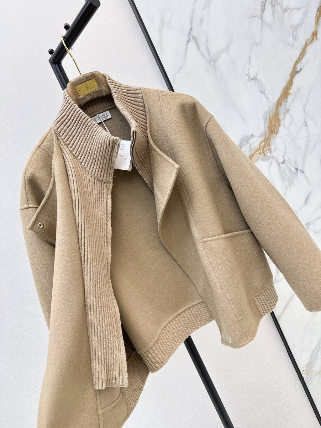 26Latest Autumn/Winter Double-Faced Wool Coat with Ribbed Knit Stand Collar