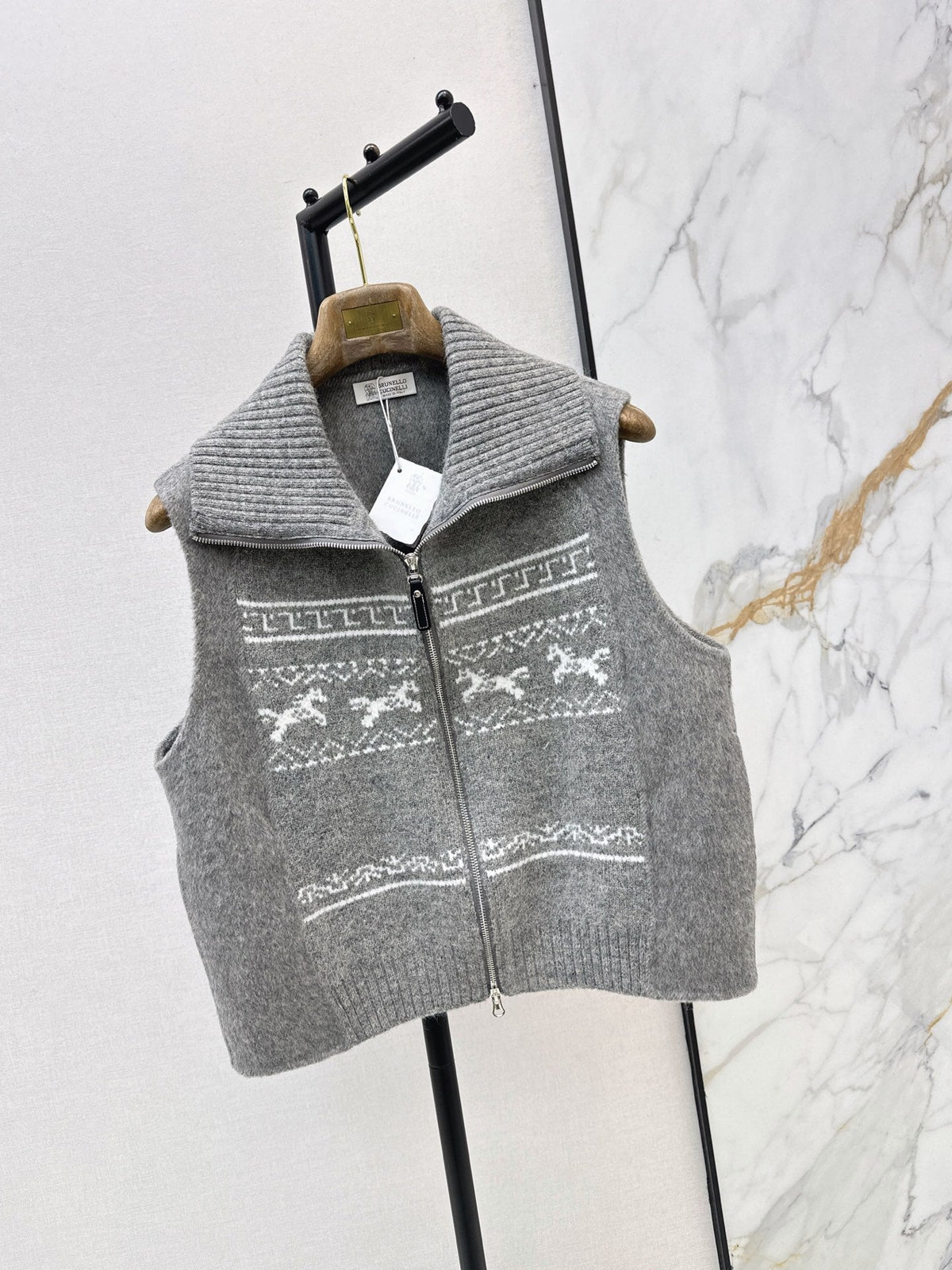 26A must-have Fair Isle style double-faced wool-blend coat with a lapel collar—the latest arrival for the autumn/winter season.