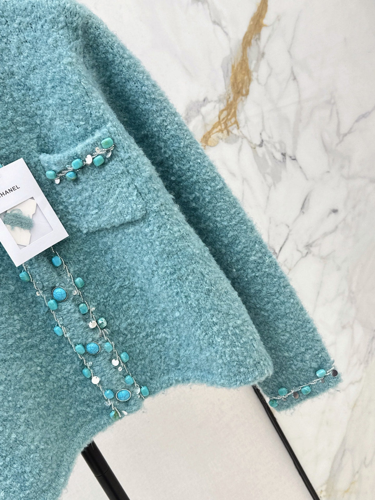 26Latest Autumn/Winter Vintage-Style Crew-Neck Cardigan Featuring Heavyweight, Dimensional Beading