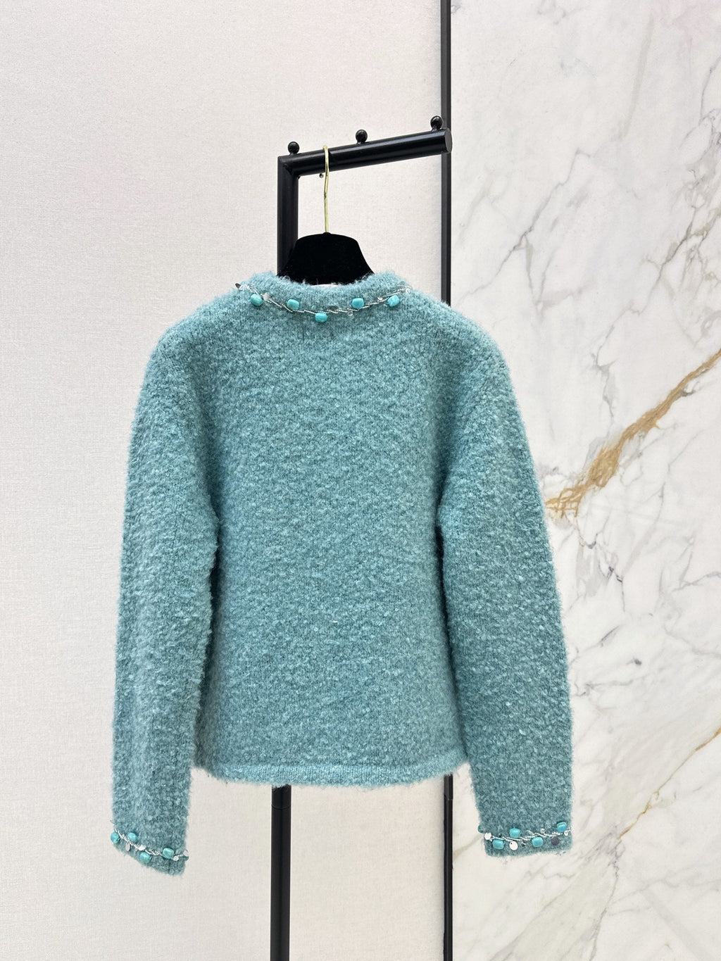 26Latest Autumn/Winter Vintage-Style Crew-Neck Cardigan Featuring Heavyweight, Dimensional Beading