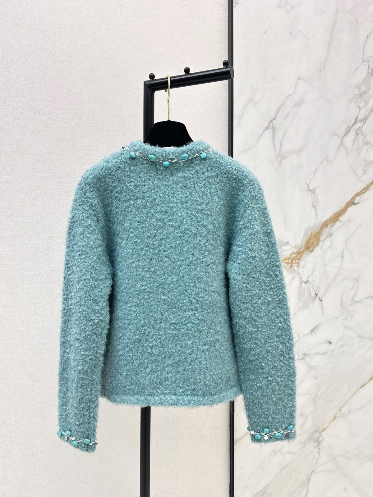 26Latest Autumn/Winter Vintage-Style Crew-Neck Cardigan Featuring Heavyweight, Dimensional Beading
