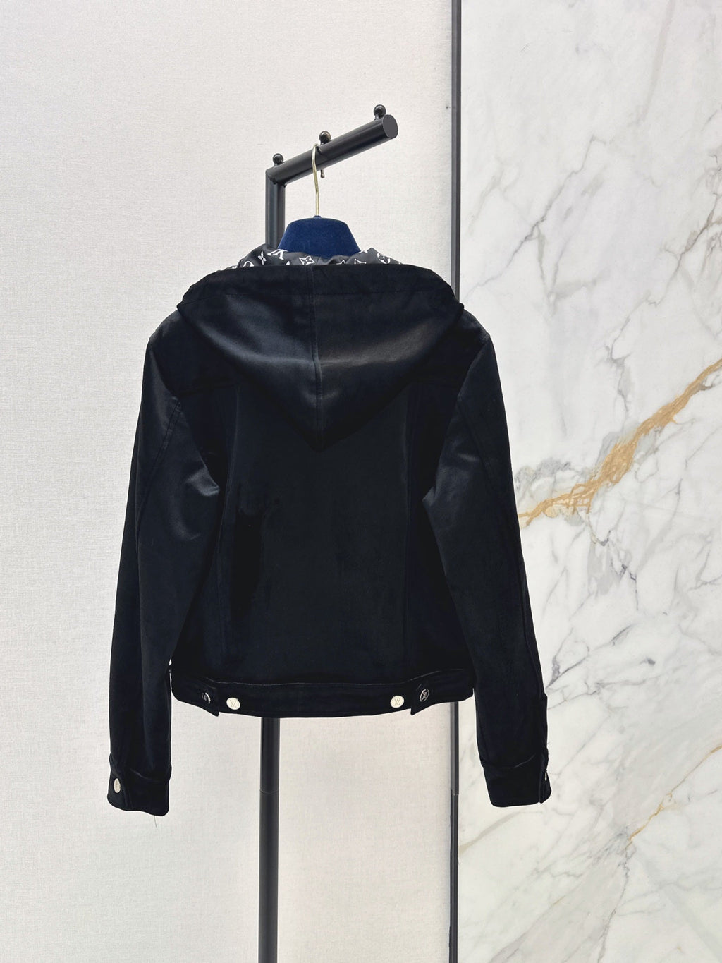 26Latest Autumn/Winter Casual Hooded Jacket with Logo Monogram Lining