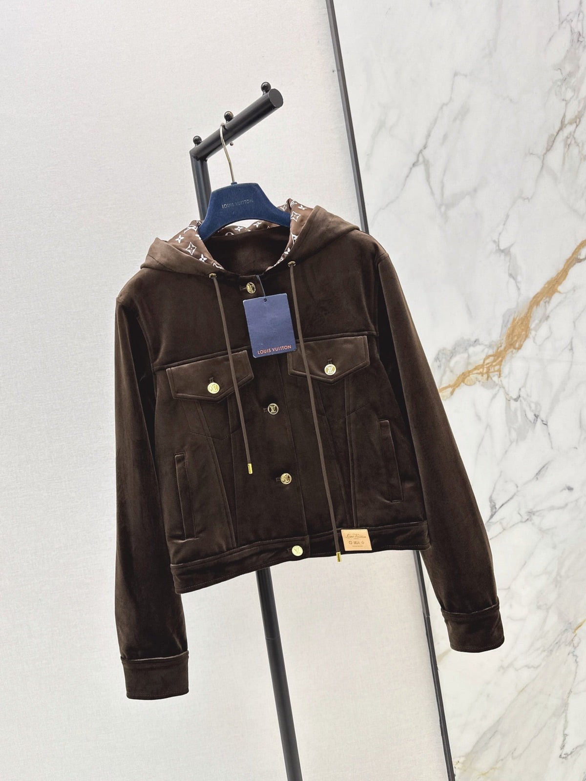 26Latest Autumn/Winter Casual Hooded Jacket with Logo Monogram Lining