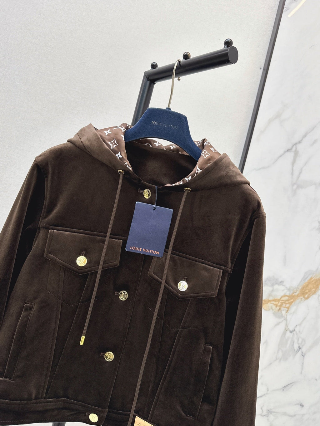 26Latest Autumn/Winter Casual Hooded Jacket with Logo Monogram Lining