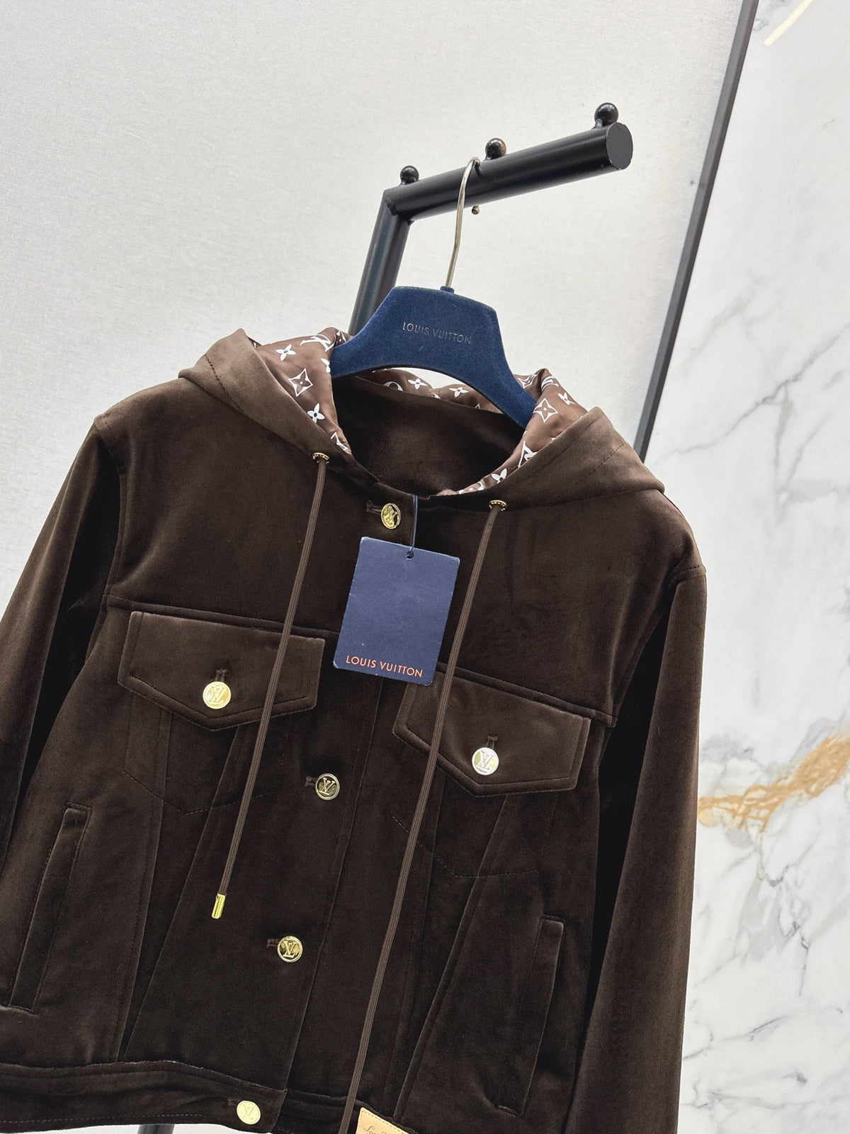 26Latest Autumn/Winter Casual Hooded Jacket with Logo Monogram Lining