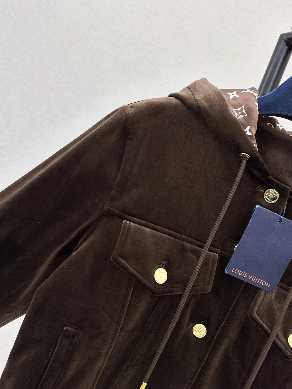 26Latest Autumn/Winter Casual Hooded Jacket with Logo Monogram Lining
