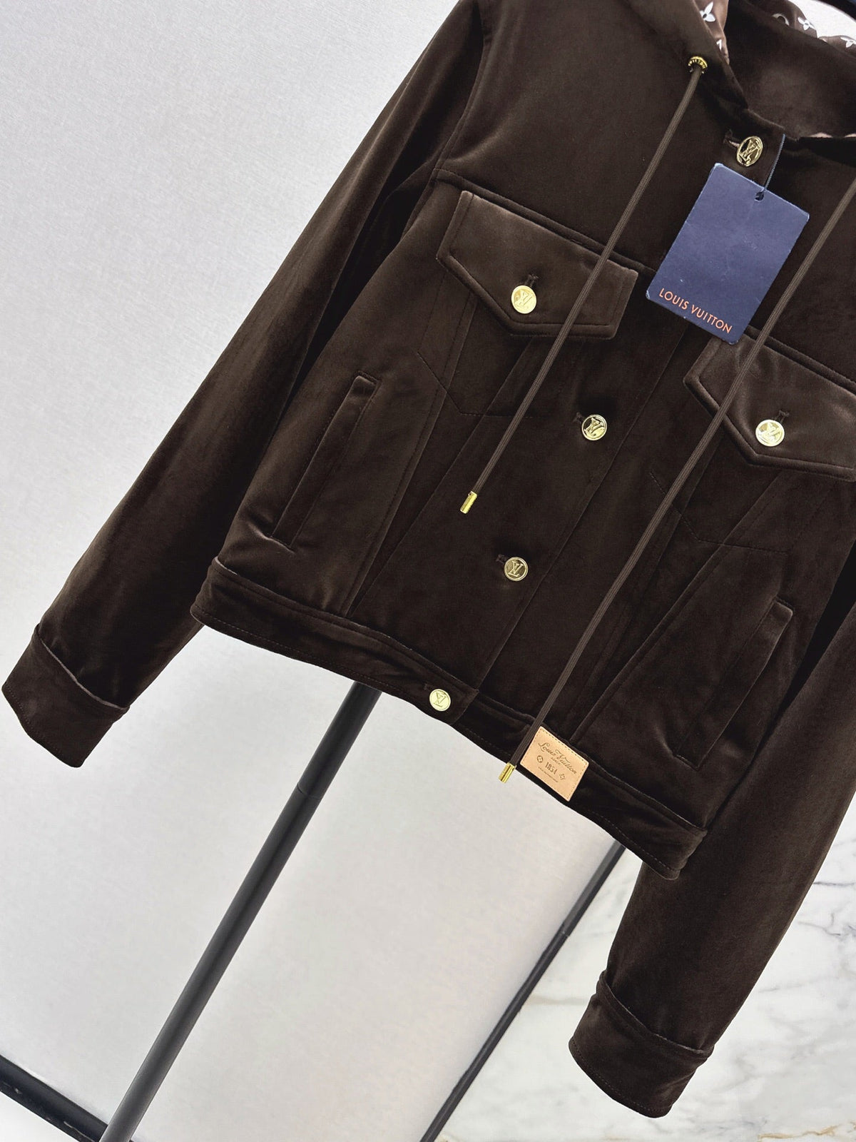 26Latest Autumn/Winter Casual Hooded Jacket with Logo Monogram Lining