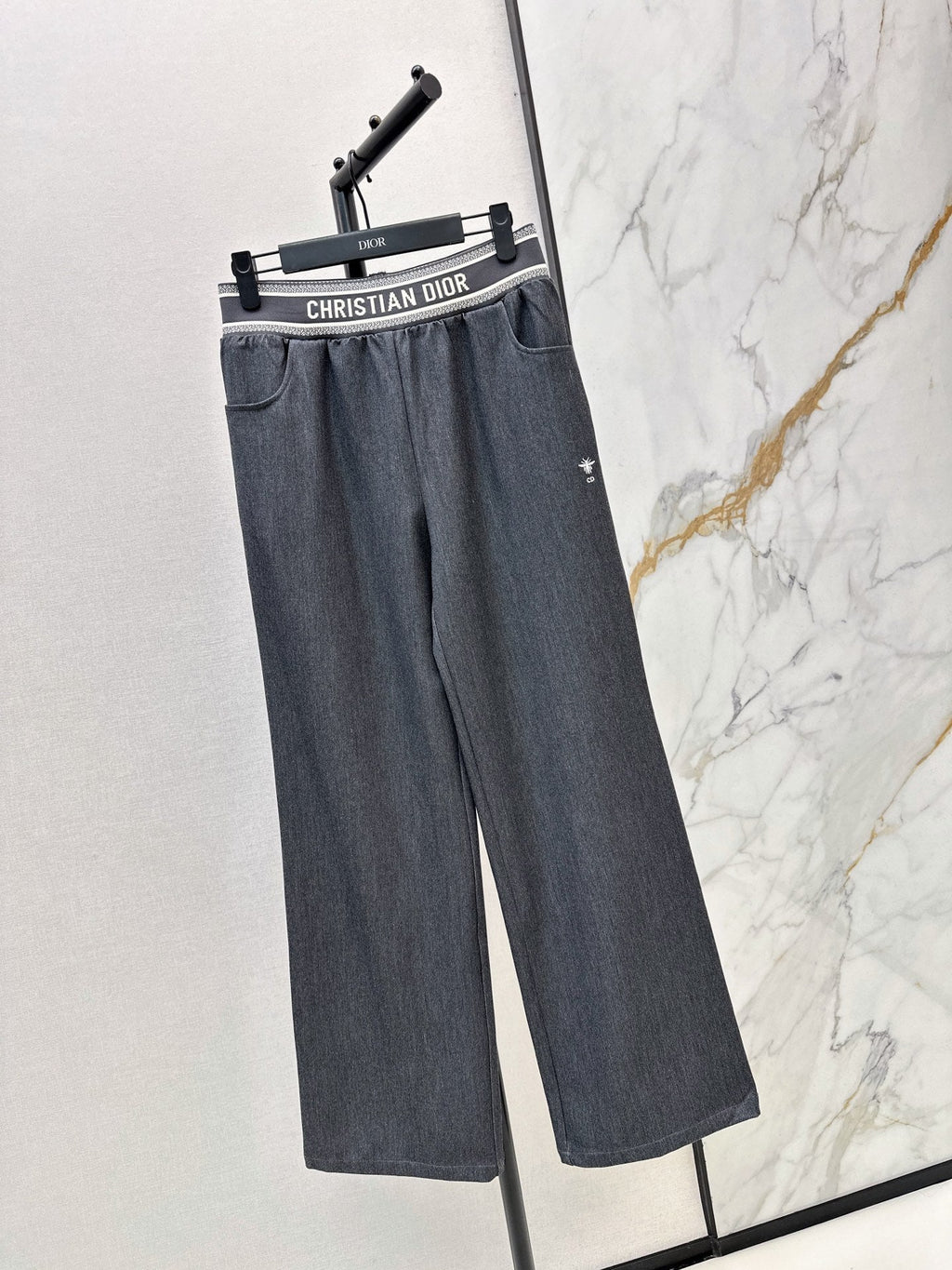 26Latest Autumn/Winter Wide-Leg Casual Trousers with Lettered Waistband