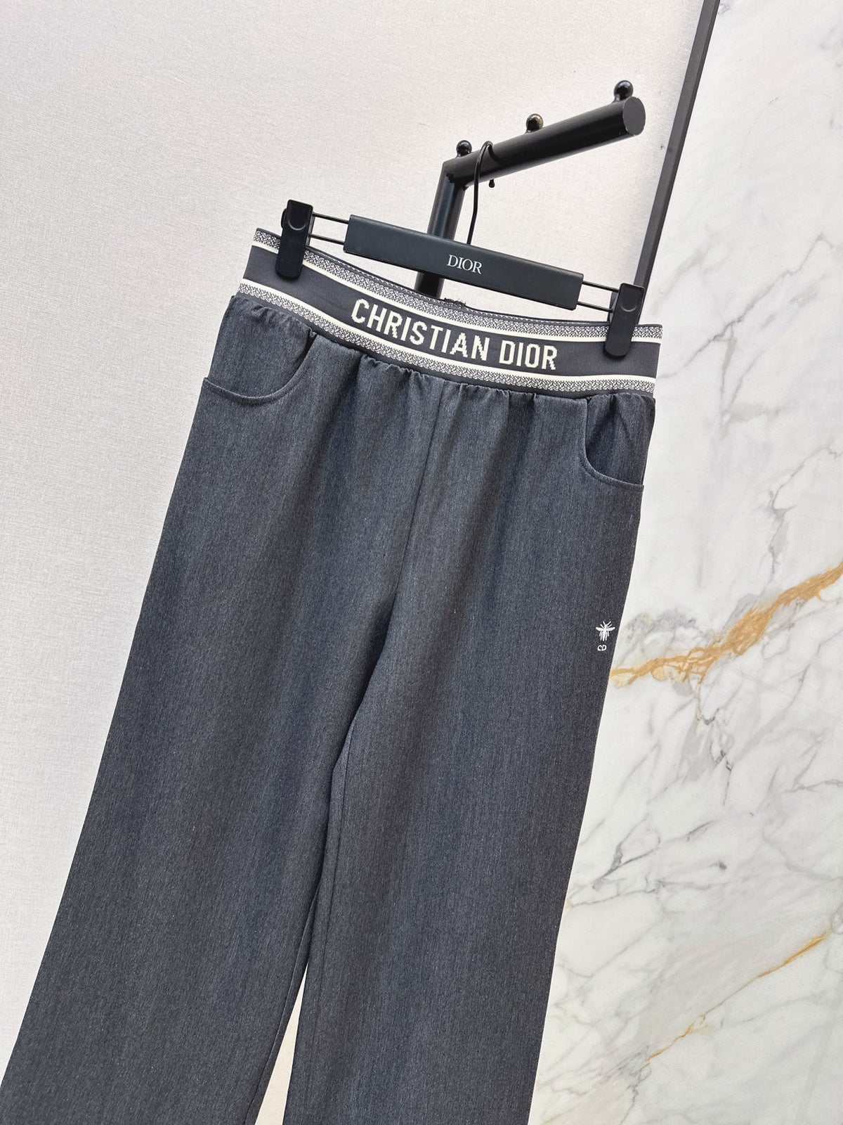 26Latest Autumn/Winter Wide-Leg Casual Trousers with Lettered Waistband