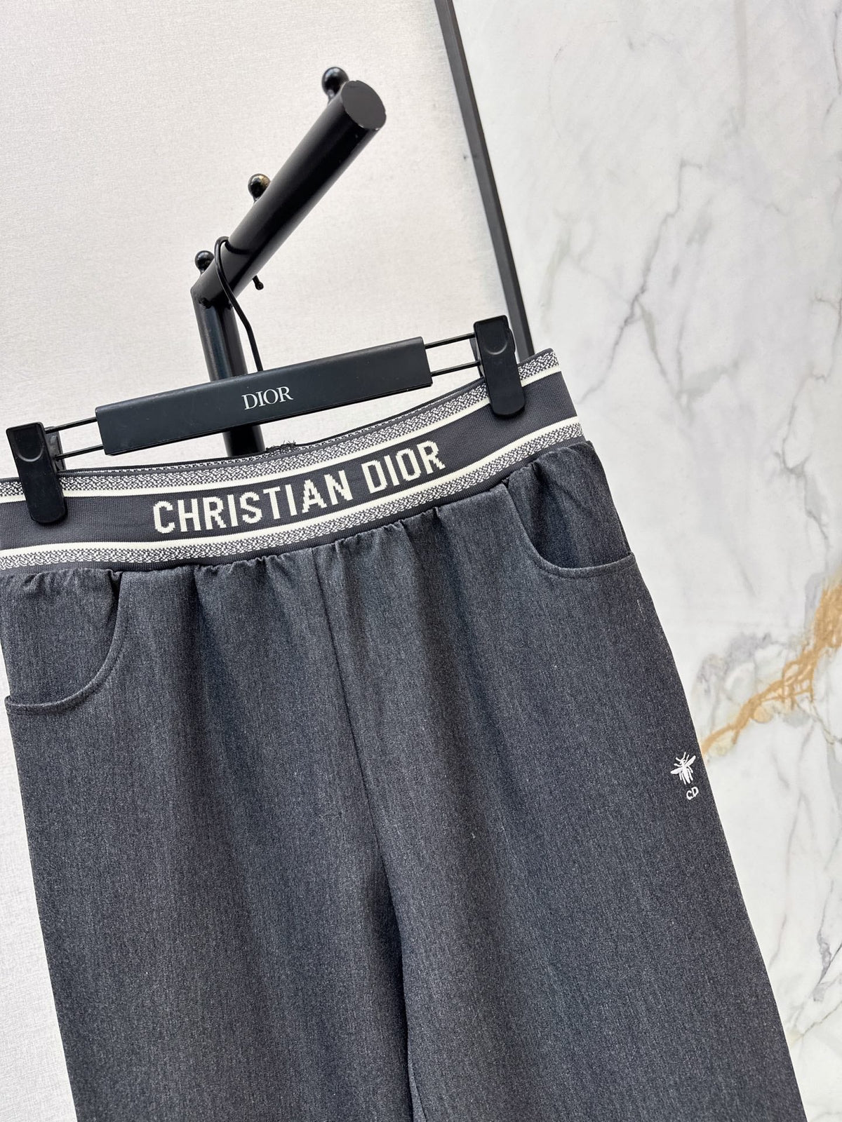 26Latest Autumn/Winter Wide-Leg Casual Trousers with Lettered Waistband