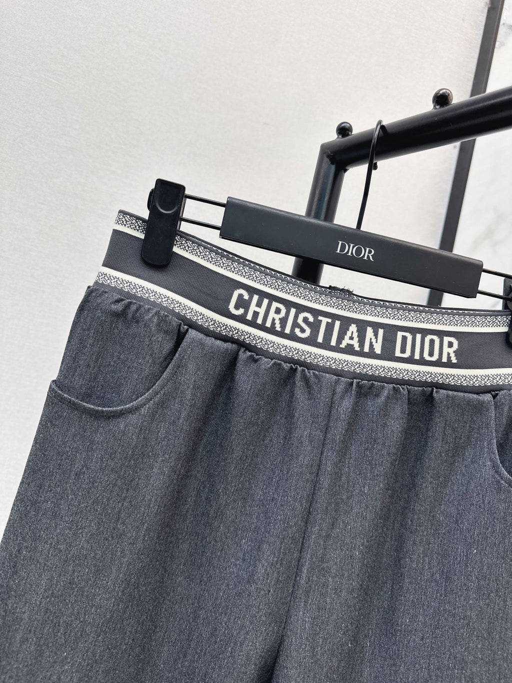 26Latest Autumn/Winter Wide-Leg Casual Trousers with Lettered Waistband