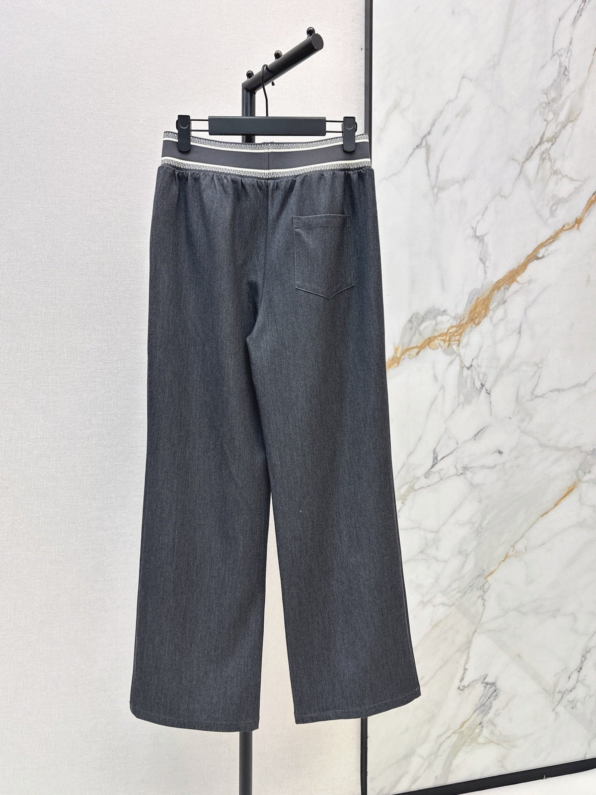 26Latest Autumn/Winter Wide-Leg Casual Trousers with Lettered Waistband