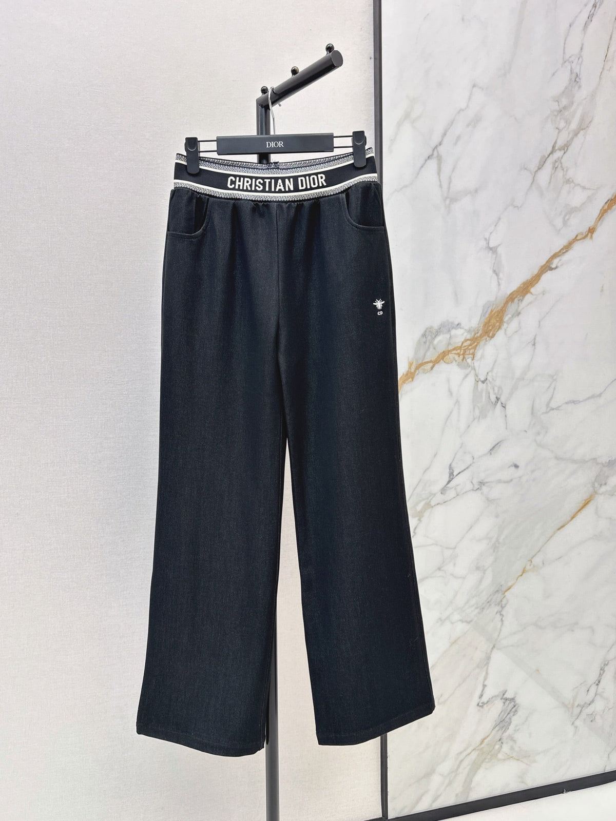 26Latest Autumn/Winter Wide-Leg Casual Trousers with Lettered Waistband
