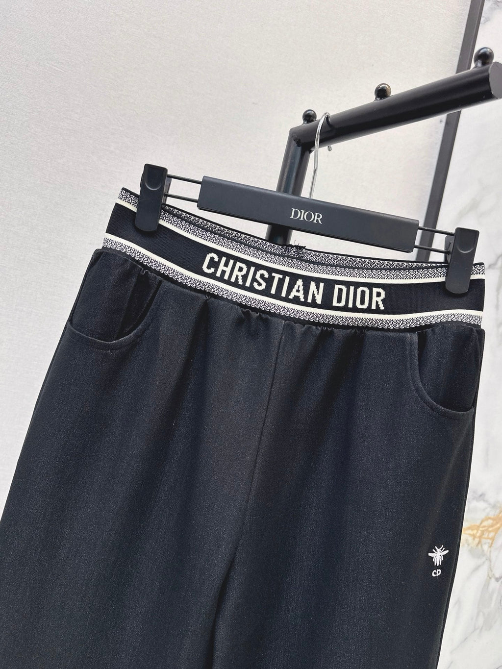 26Latest Autumn/Winter Wide-Leg Casual Trousers with Lettered Waistband