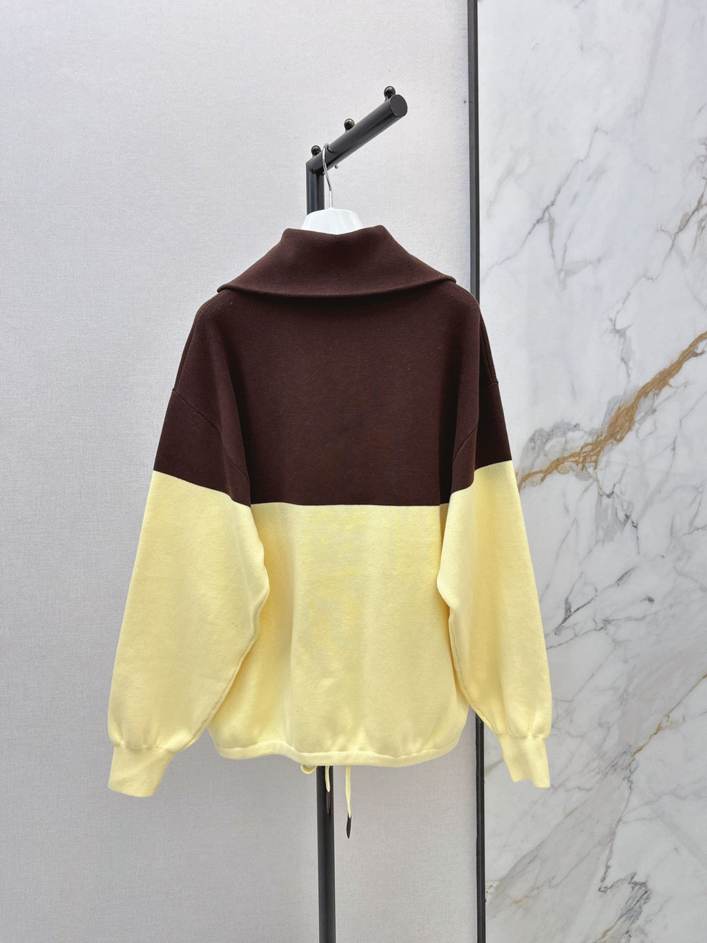 26Latest Autumn/Winter Retro Color-Block Half-Zip Knit Sweatshirt