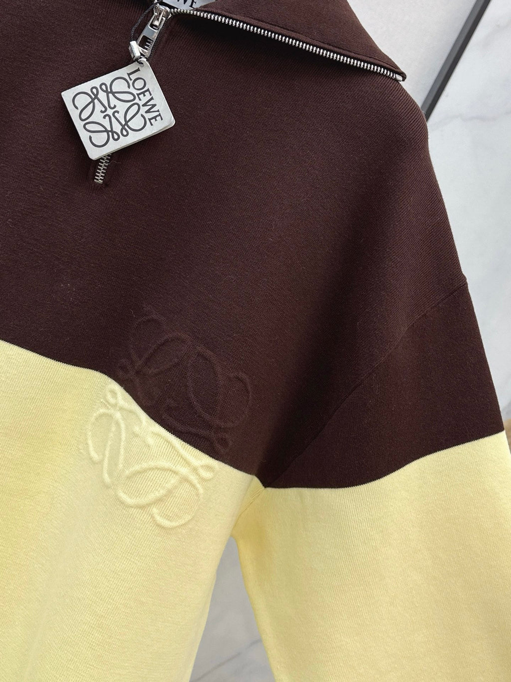 26Latest Autumn/Winter Retro Color-Block Half-Zip Knit Sweatshirt