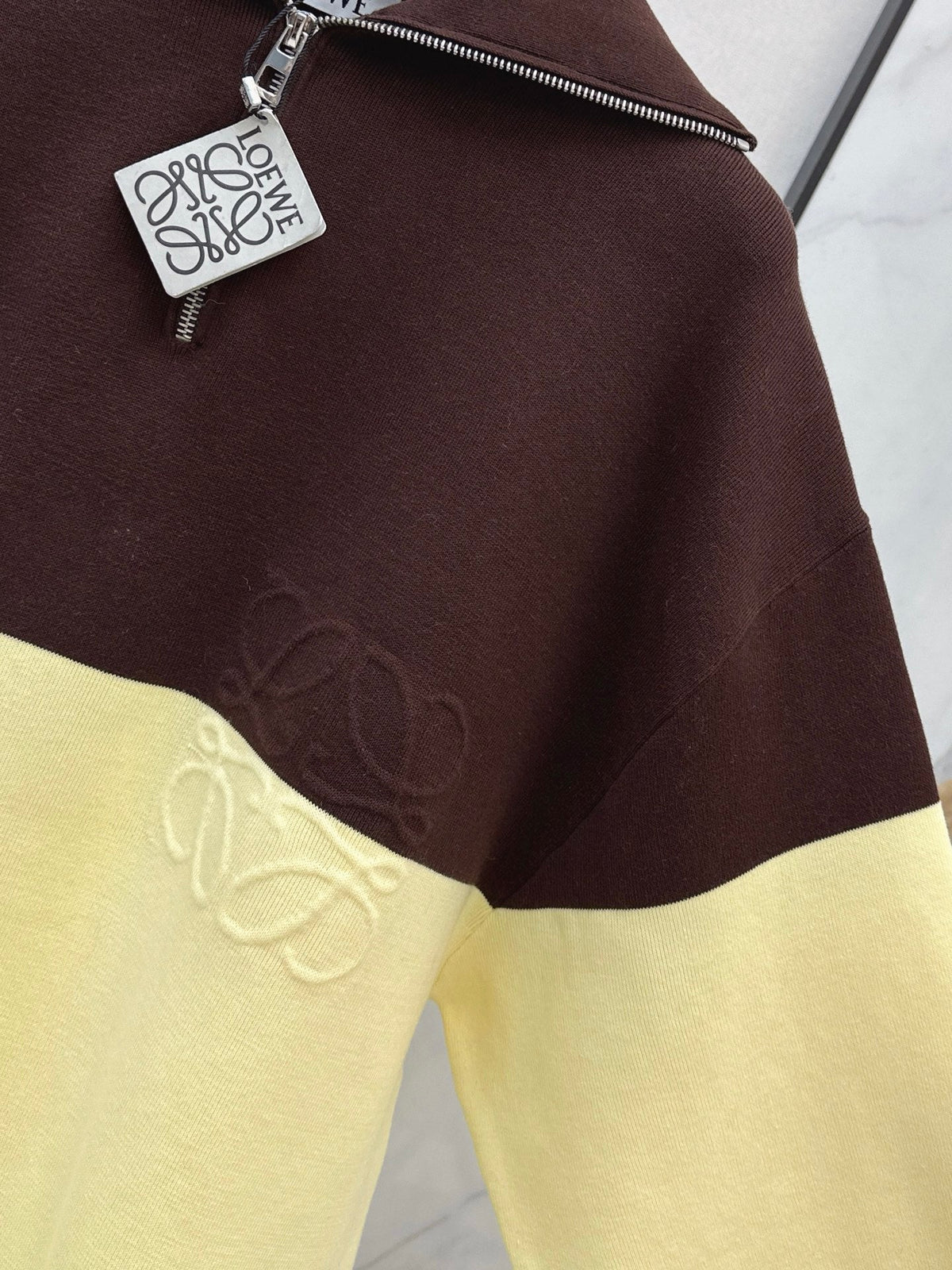 26Latest Autumn/Winter Retro Color-Block Half-Zip Knit Sweatshirt