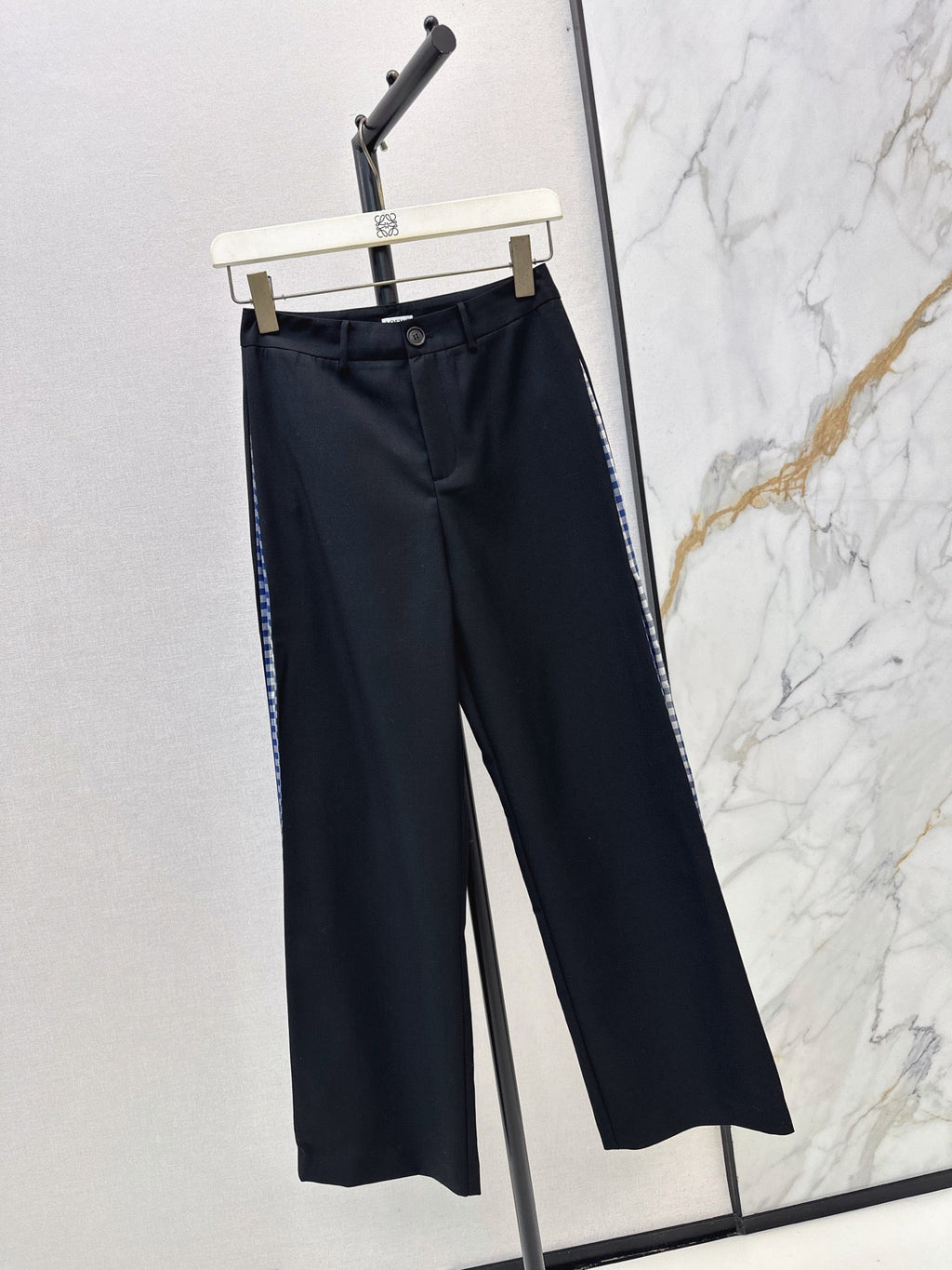 26Latest Autumn/Winter Plaid-Panel Trousers