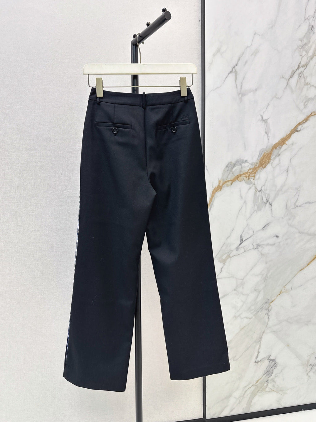 26Latest Autumn/Winter Plaid-Panel Trousers