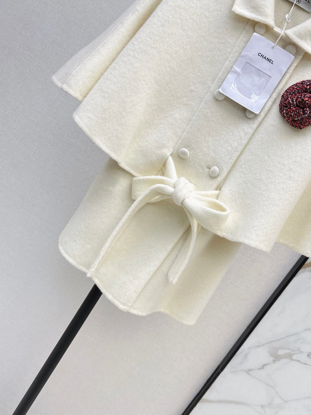 26Latest Autumn/Winter Double-Faced Wool-Blend Cropped Cape Coat