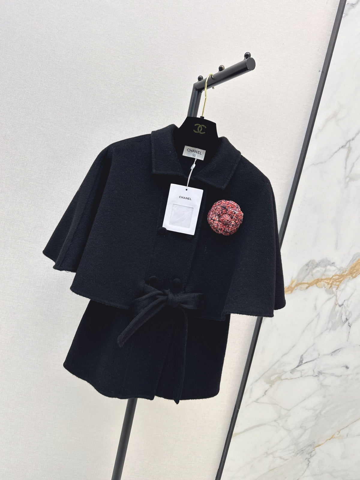 26Latest Autumn/Winter Double-Faced Wool-Blend Cropped Cape Coat