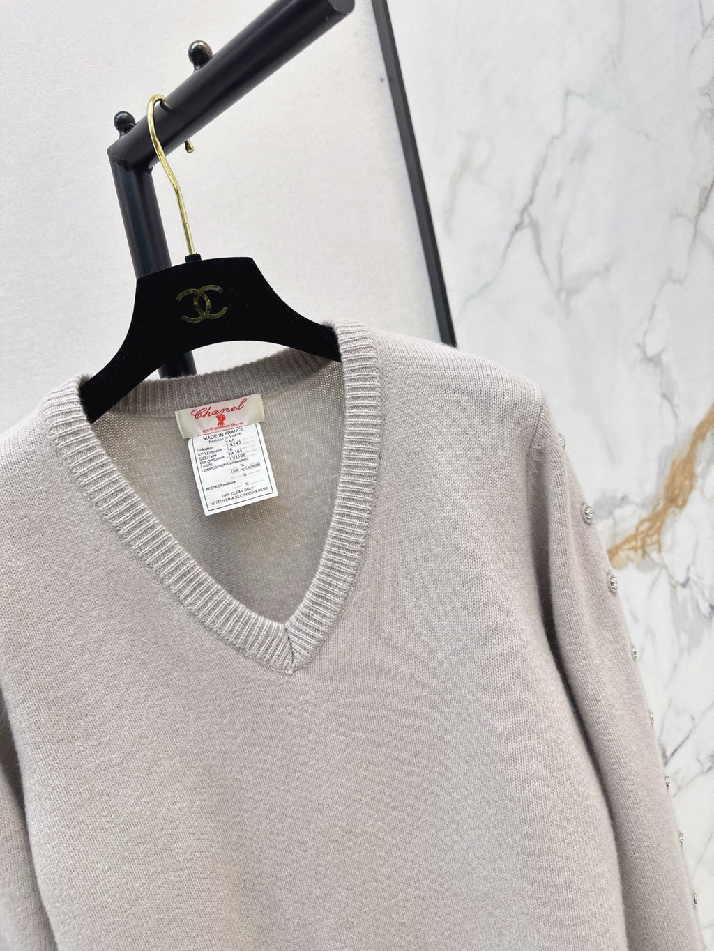 26Latest Autumn/Winter V-Neck Long-Sleeve Sweater
