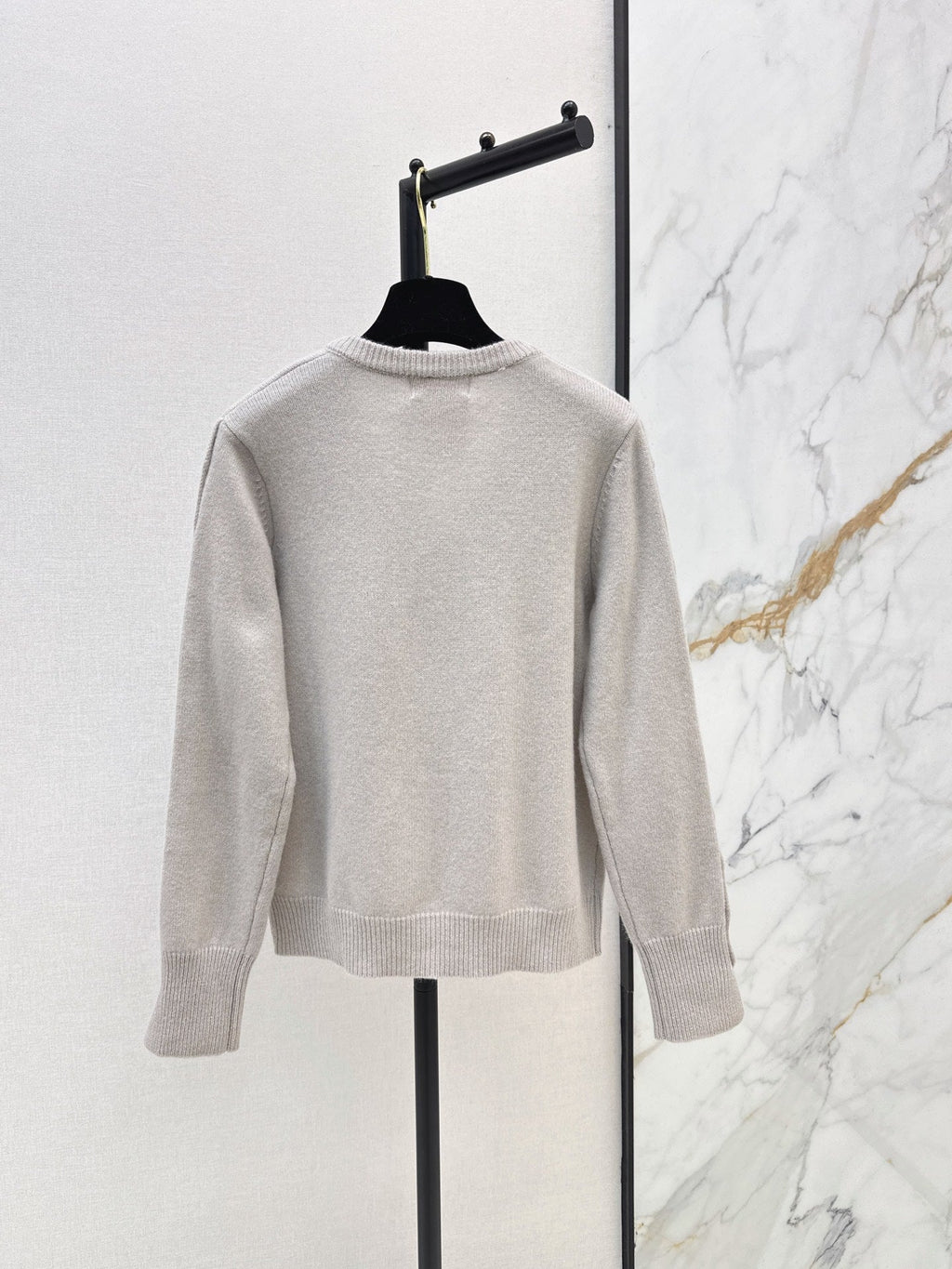 26Latest Autumn/Winter V-Neck Long-Sleeve Sweater