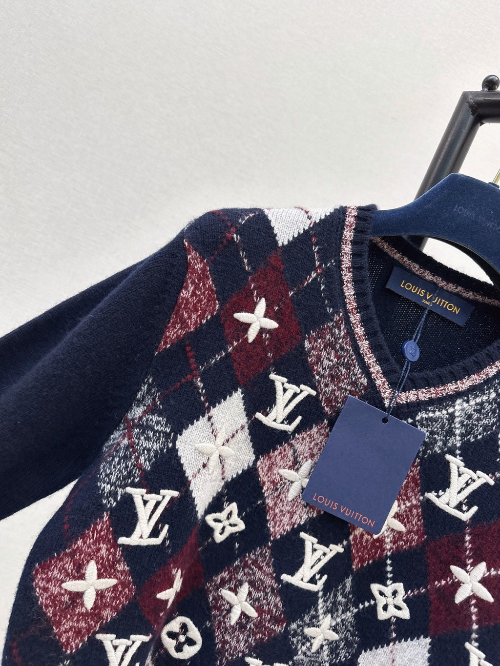26Latest Autumn/Winter Jacquard Sweater: Intricate 3D Embroidered Logo & Color-Block Diamond Pattern