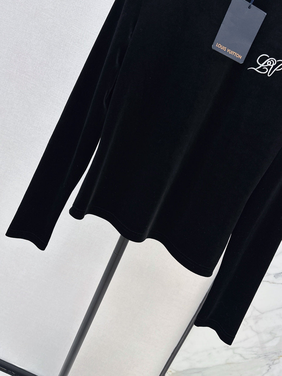 26Latest Autumn/Winter Versatile Velvet Long-Sleeve Base Layer