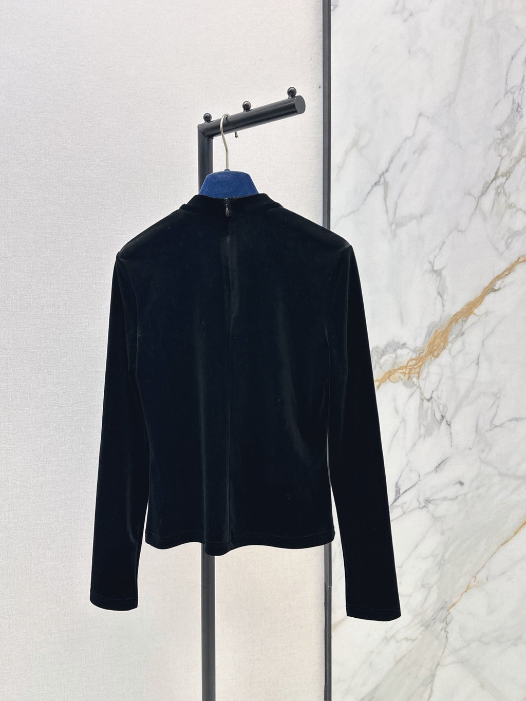 26Latest Autumn/Winter Versatile Velvet Long-Sleeve Base Layer