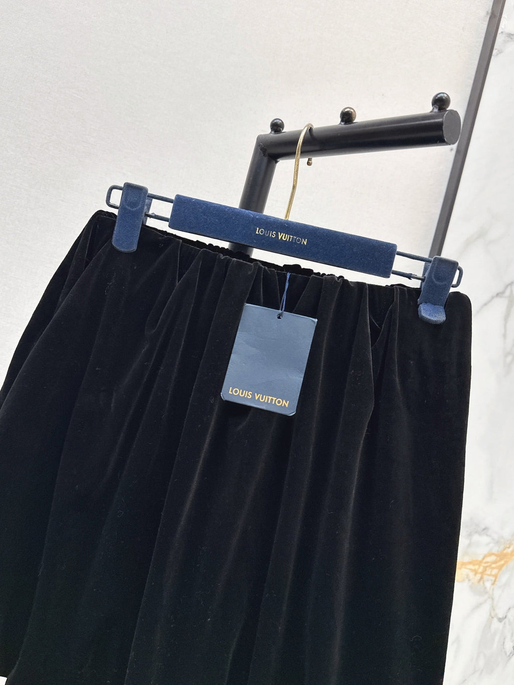 26Latest Autumn/Winter Versatile Velvet Tulip Skirt
