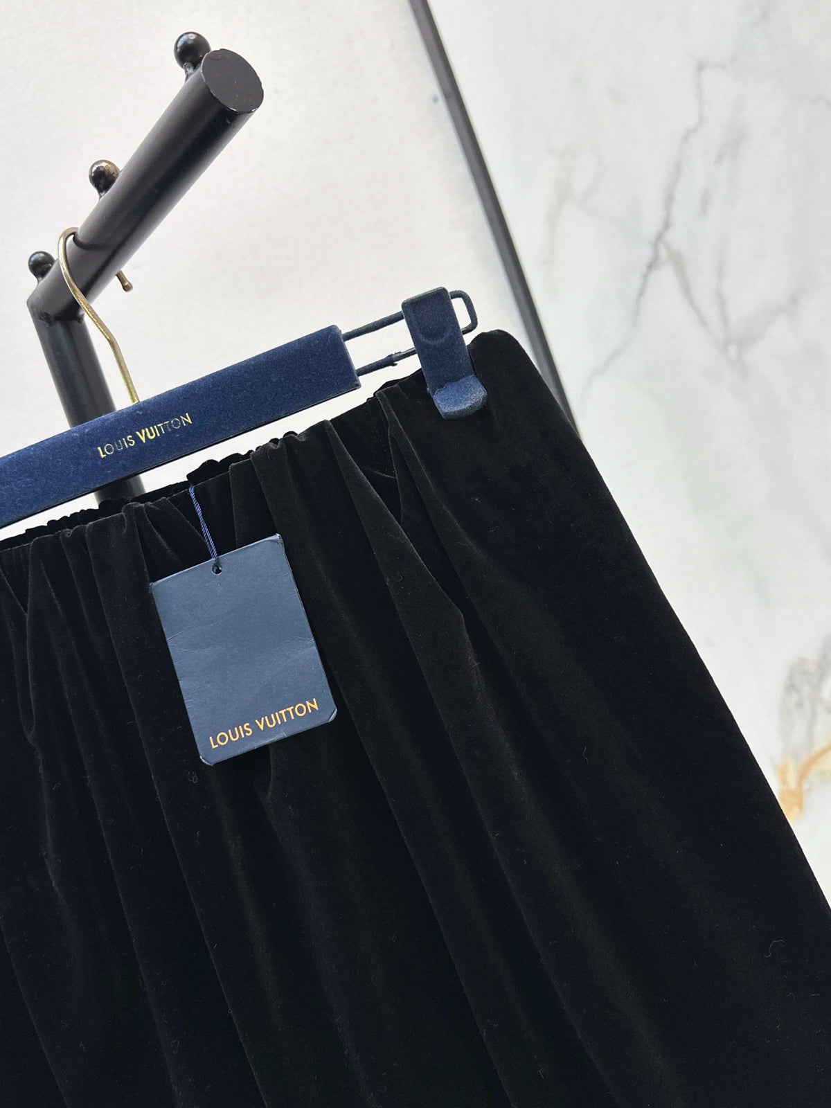 26Latest Autumn/Winter Versatile Velvet Tulip Skirt