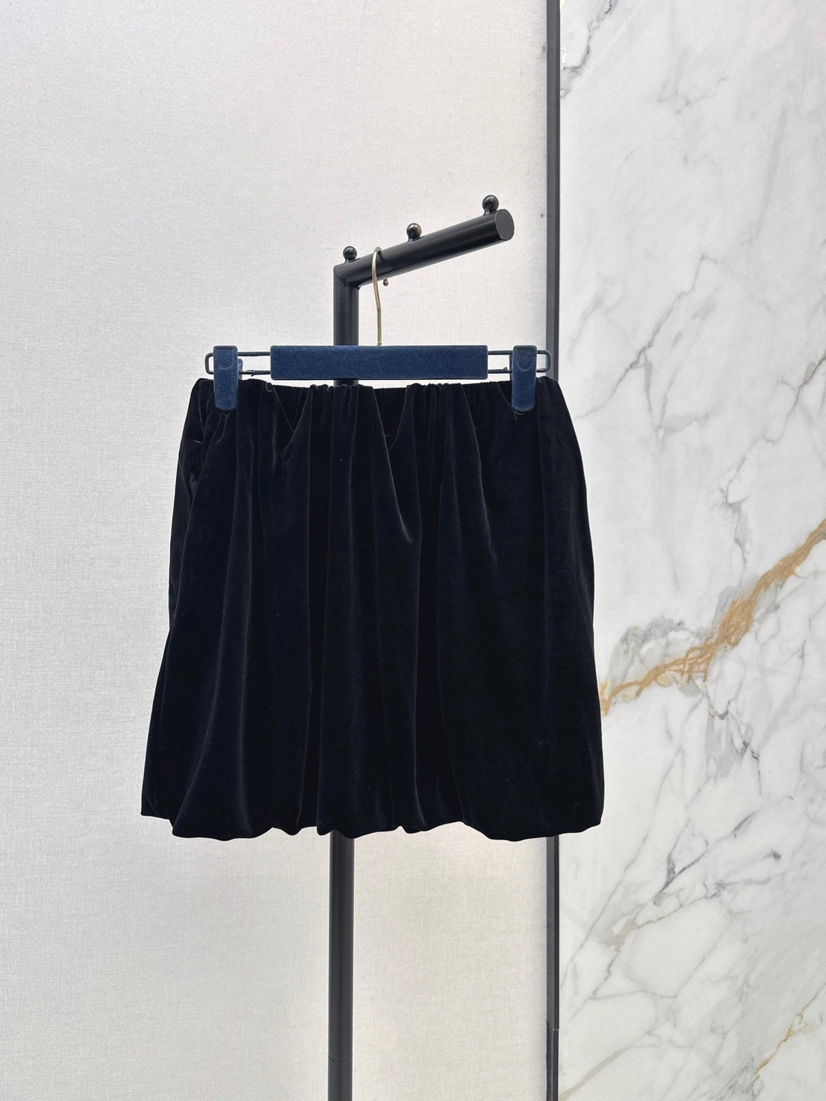 26Latest Autumn/Winter Versatile Velvet Tulip Skirt