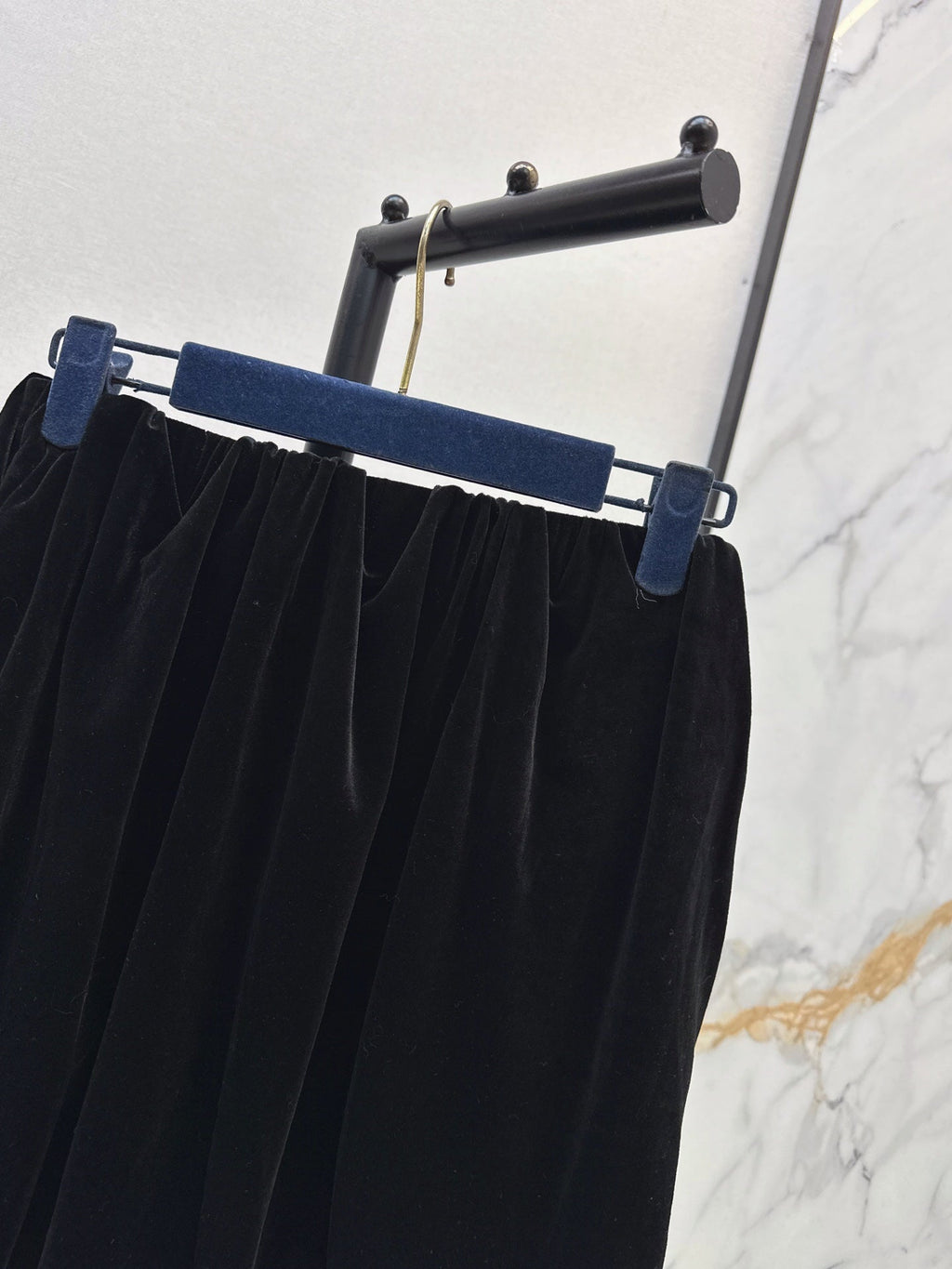 26Latest Autumn/Winter Versatile Velvet Tulip Skirt